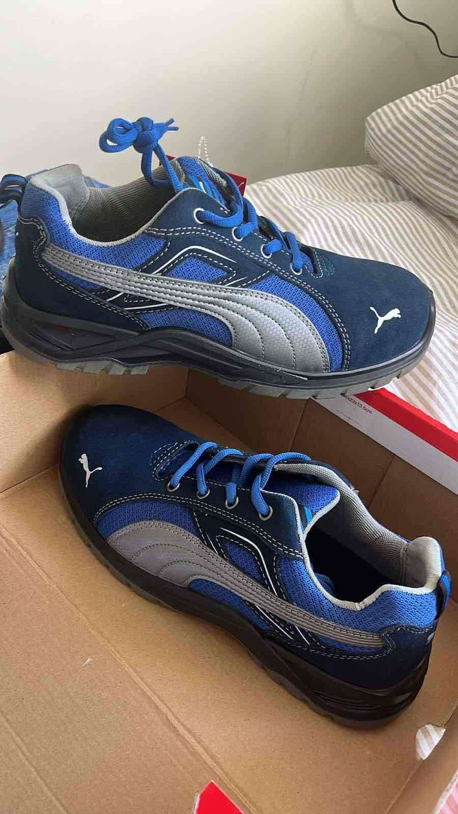 Zapatillas deportivas azul y gris