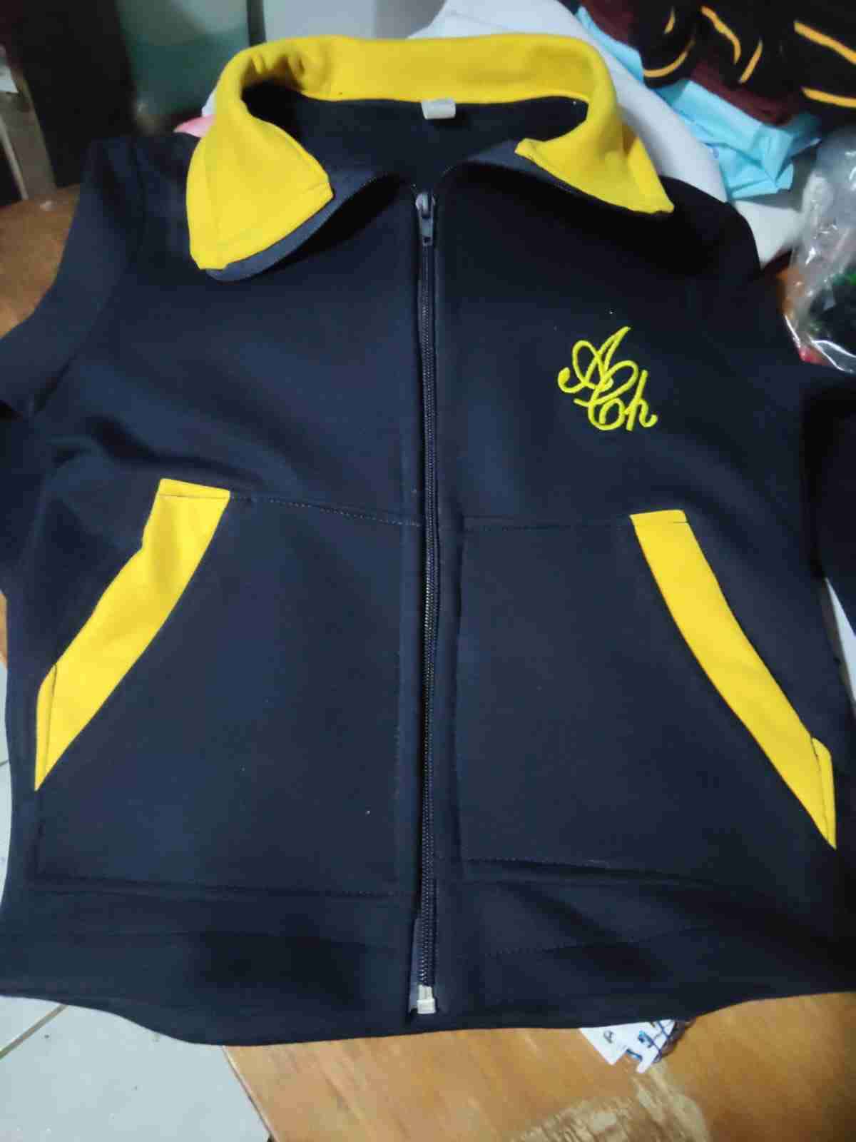 ROPA DE COLEGIOS SOMO FABRICANTES - miniatura 4