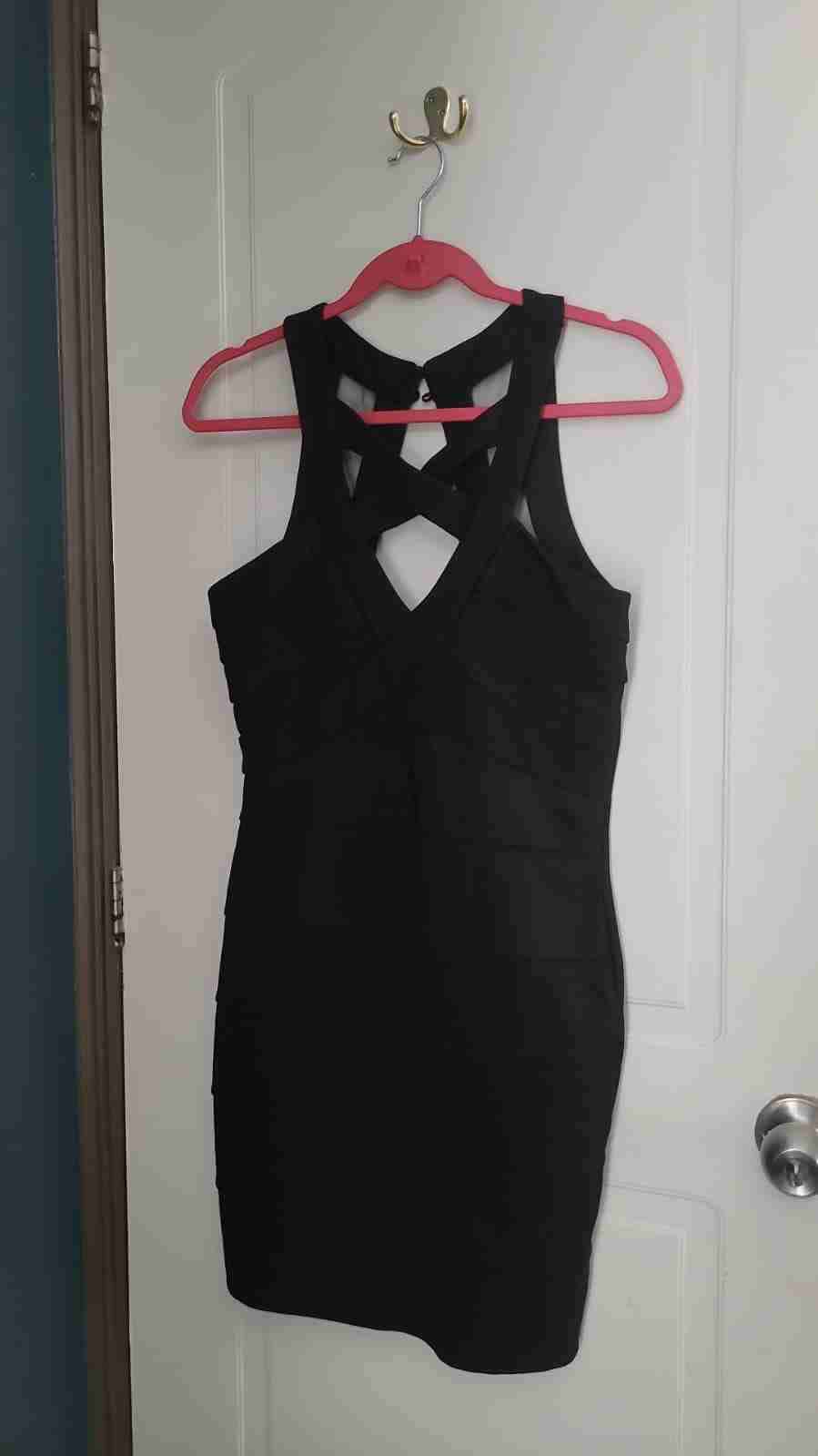Vestido negro sin mangas