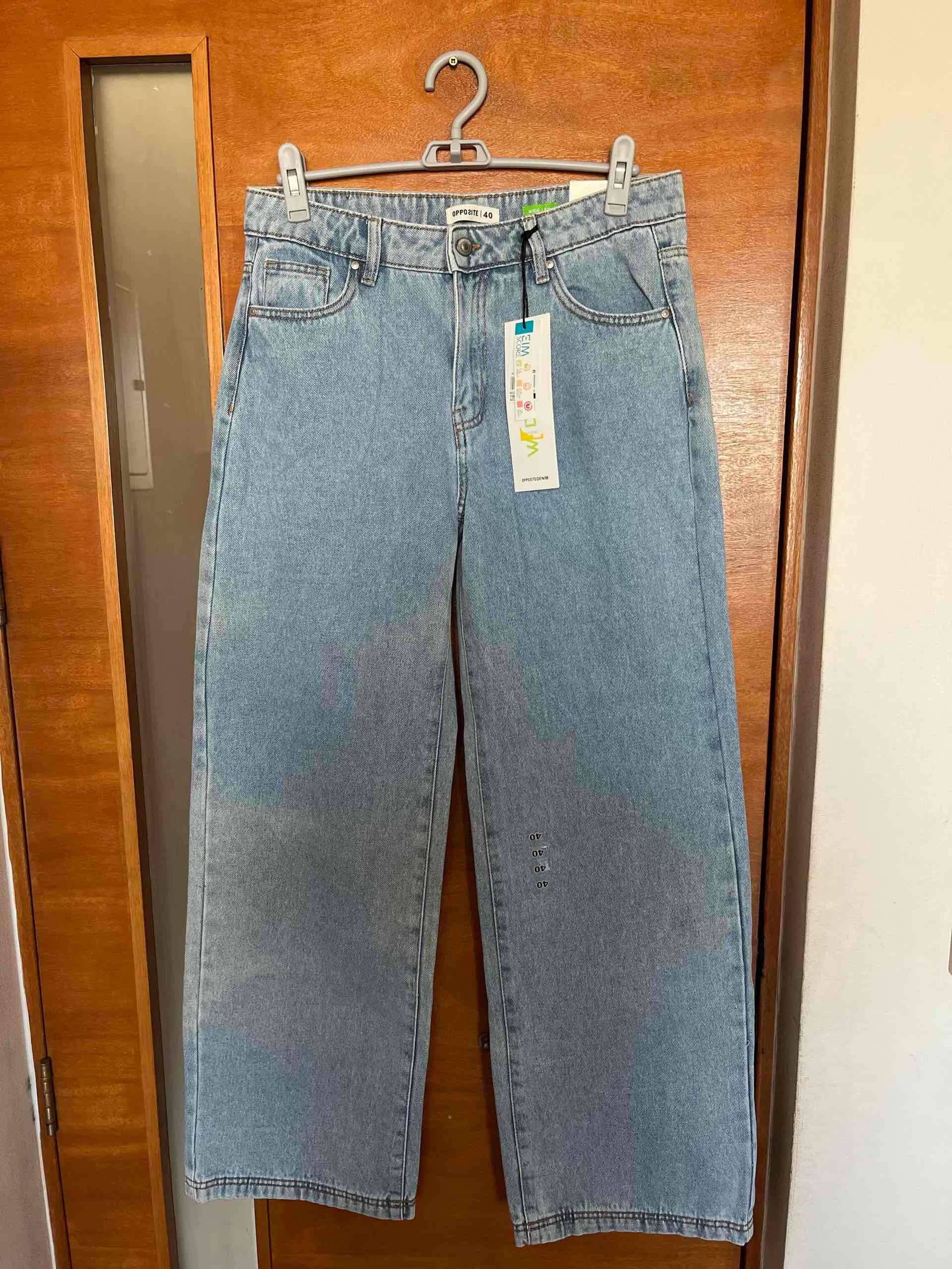 Jeans azul con etiqueta nueva - miniatura 2
