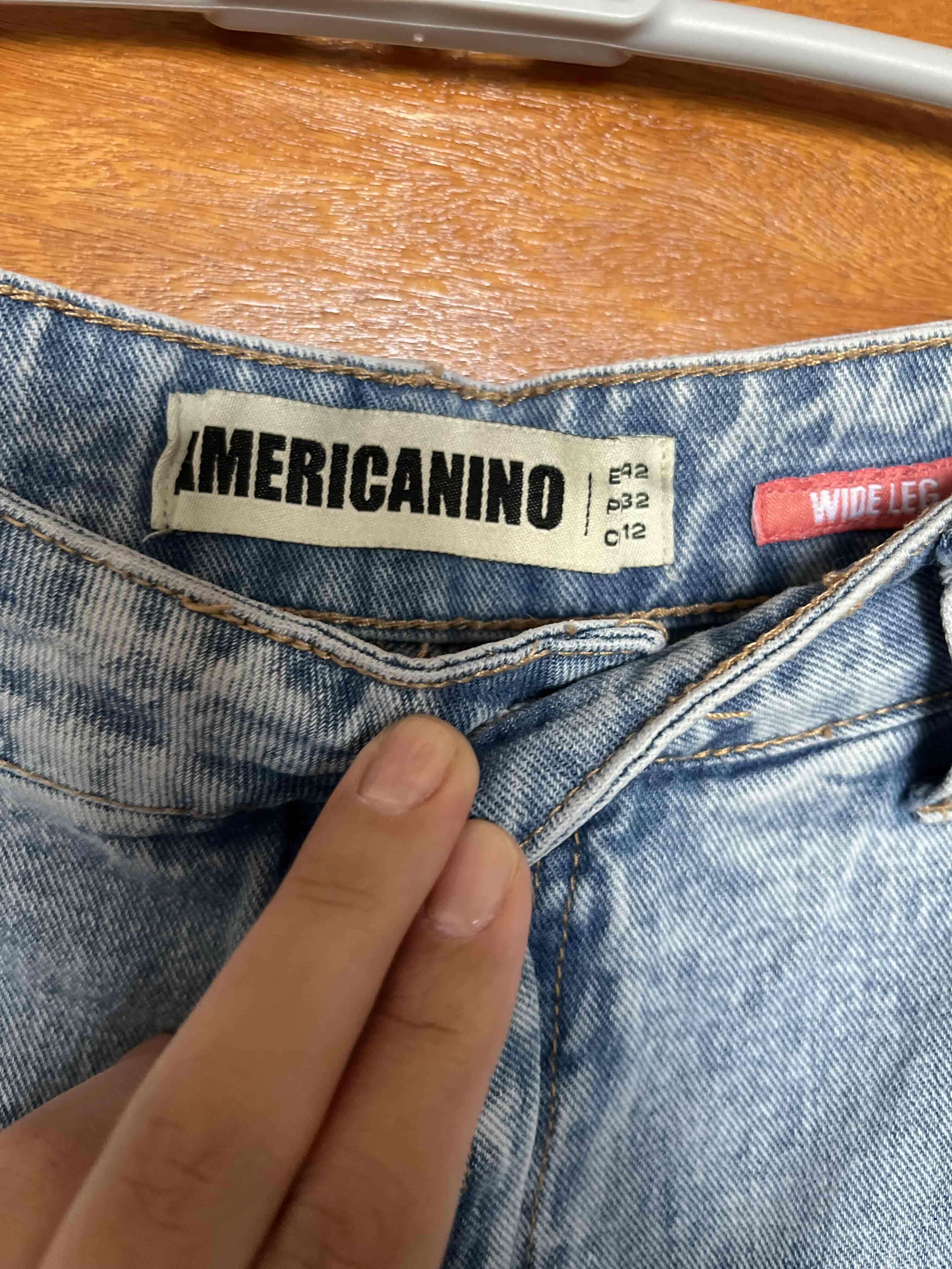 Jeans desgastados azul claro - miniatura 2