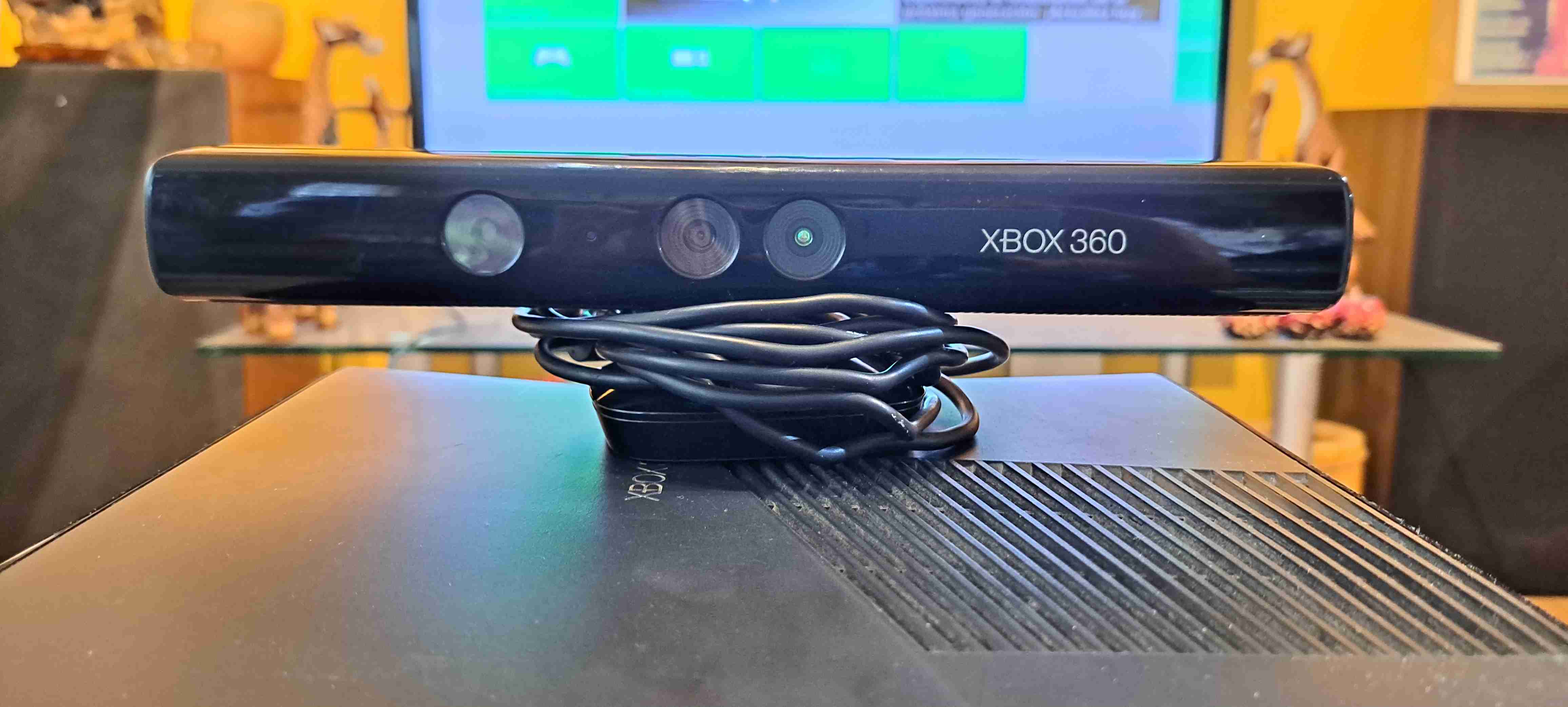 Consola Xbox 360 con Kinect y juegos - miniatura 5