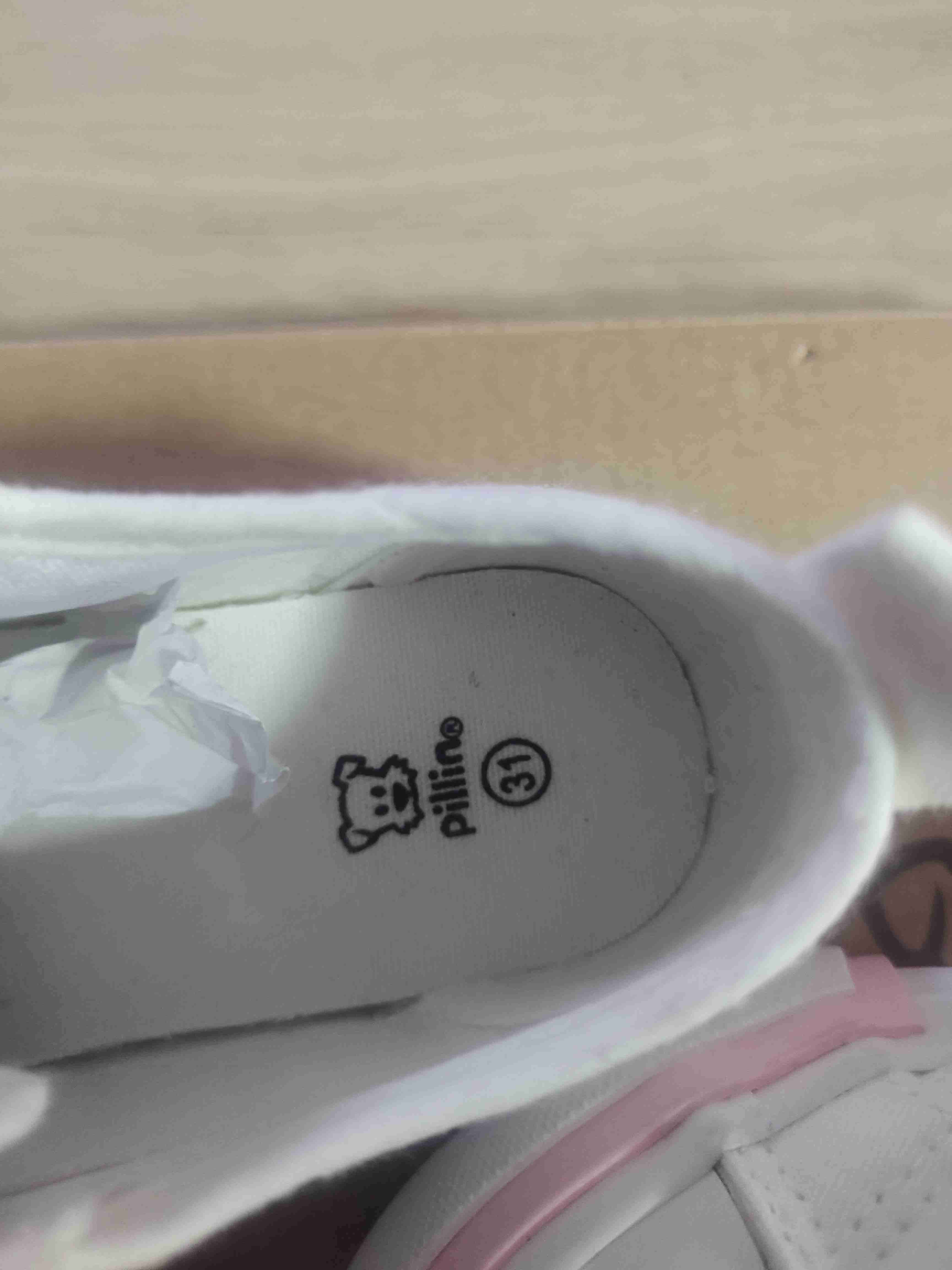 Zapatillas blancas para niños - miniatura 2