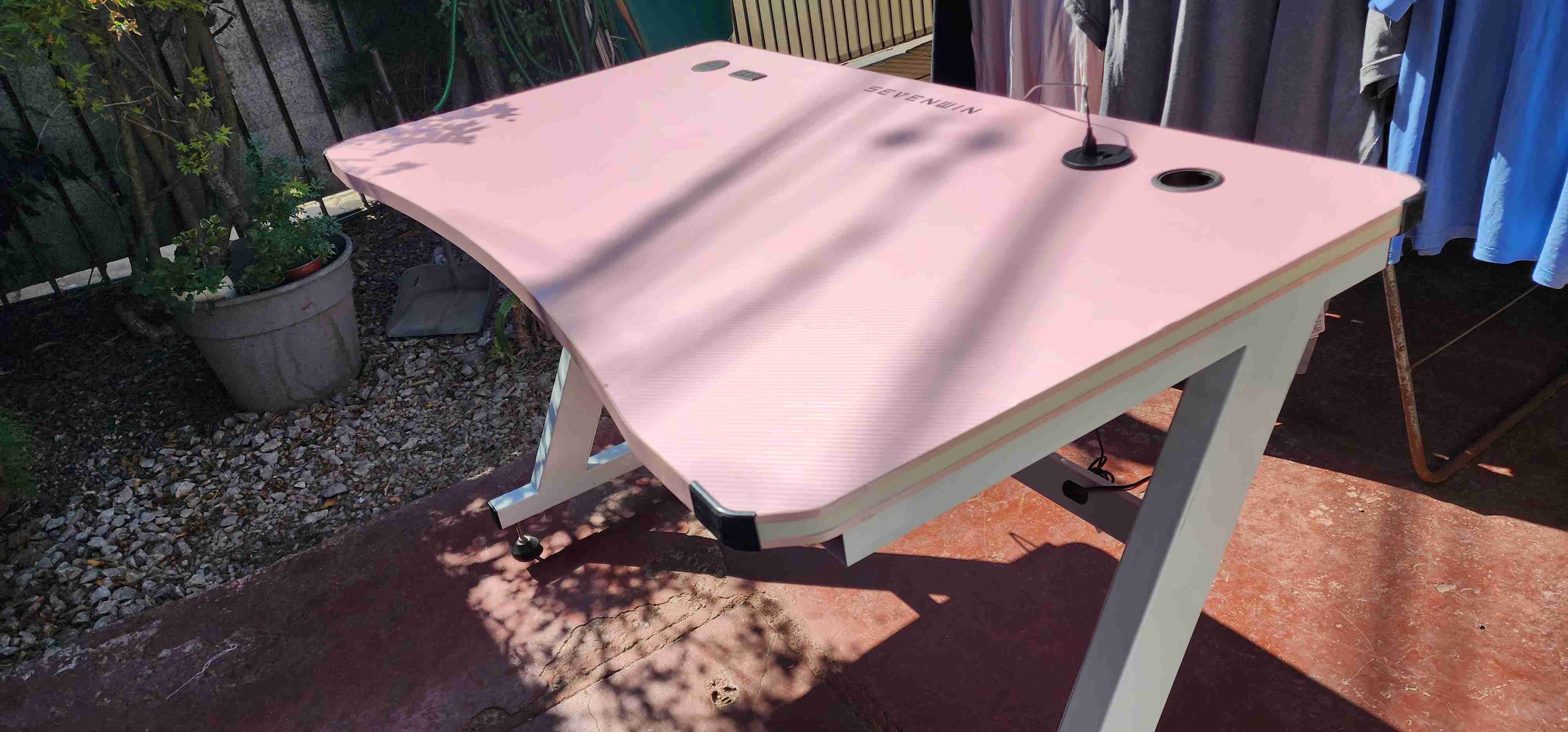 Escritorio gamer RGB rosa - miniatura 3