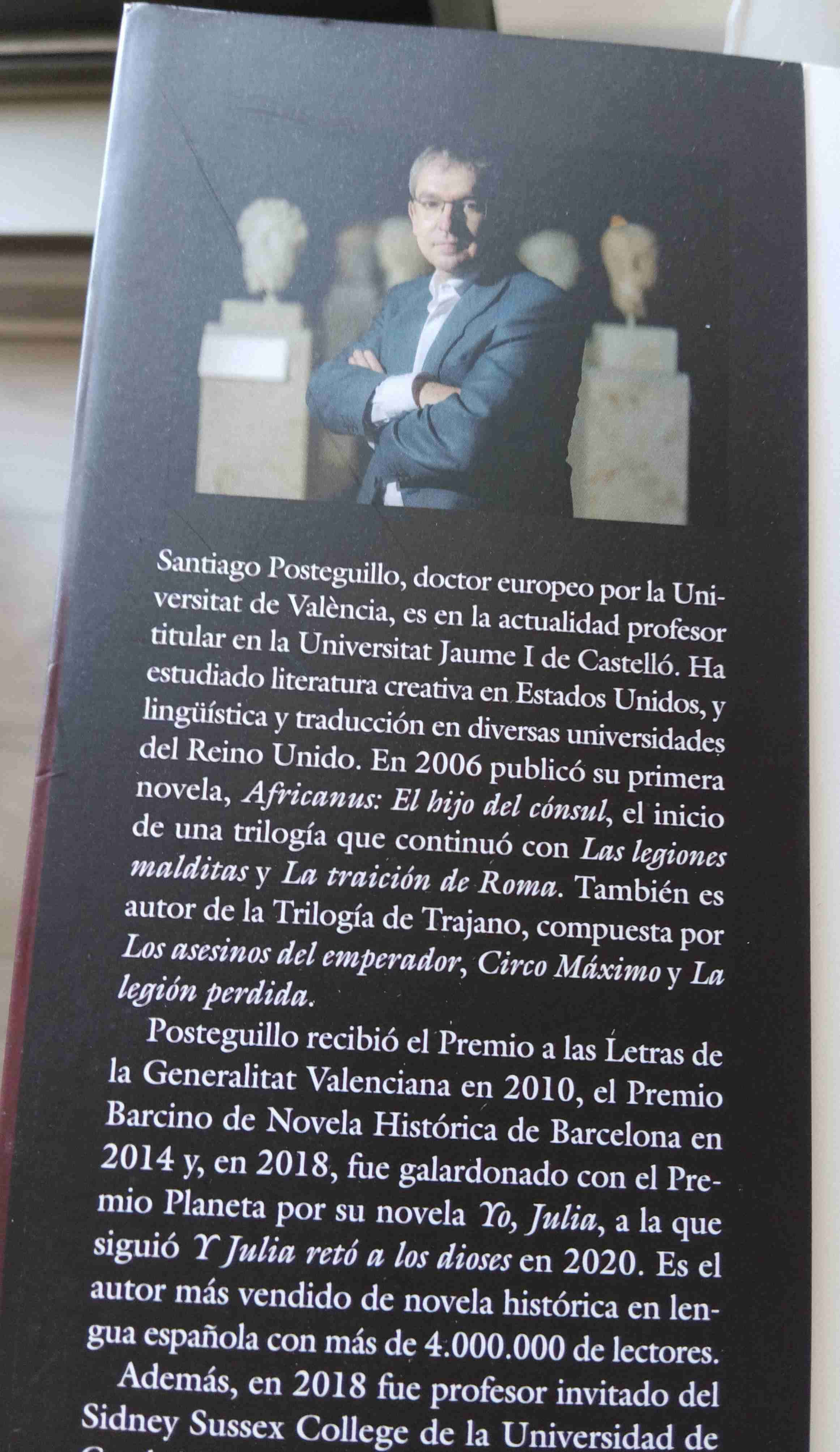 Libro 'Roma soy yo' tapa blanda y edición Grande. - miniatura 4