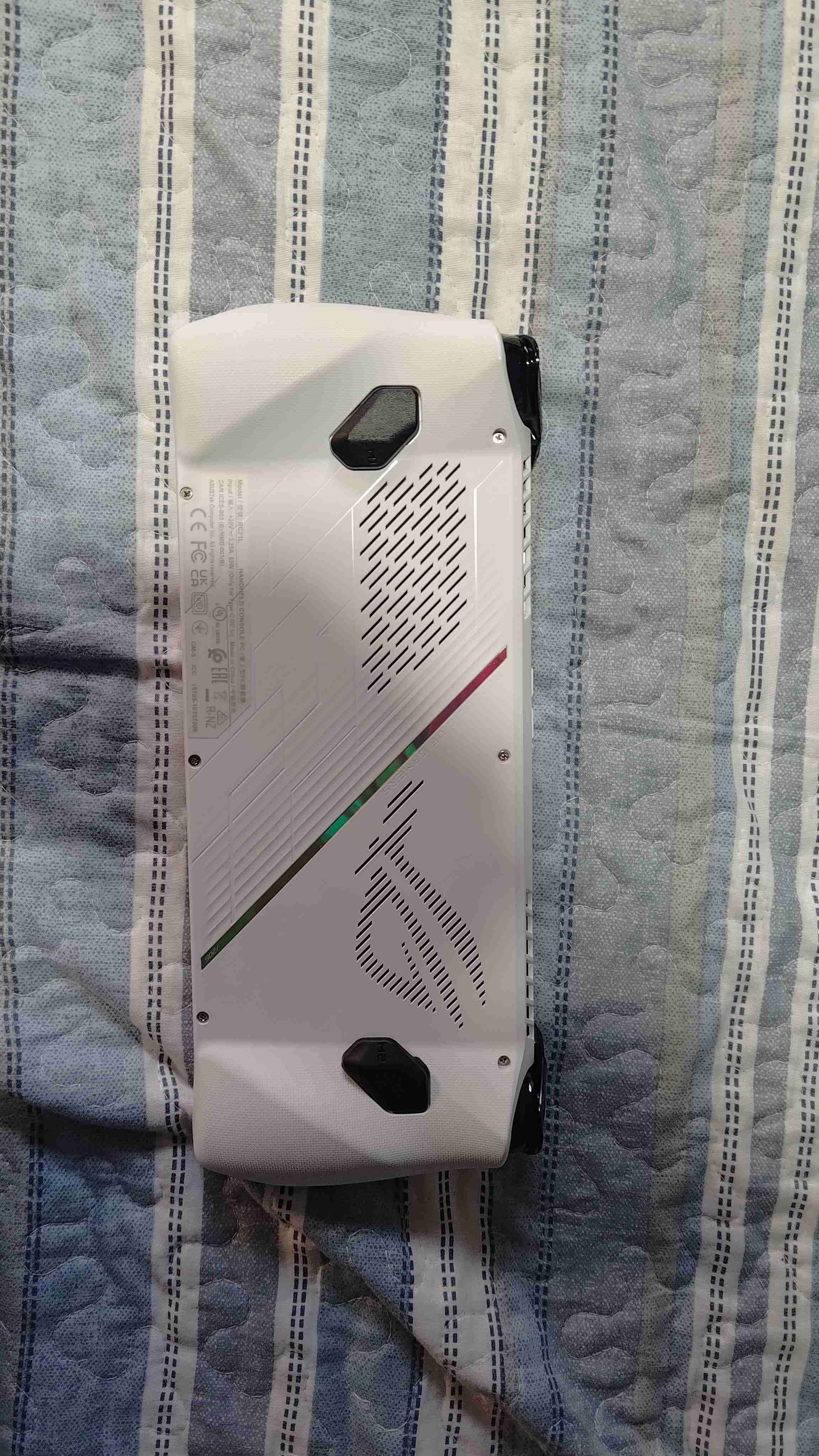 Consola portátil ROG Xtreme - miniatura 2