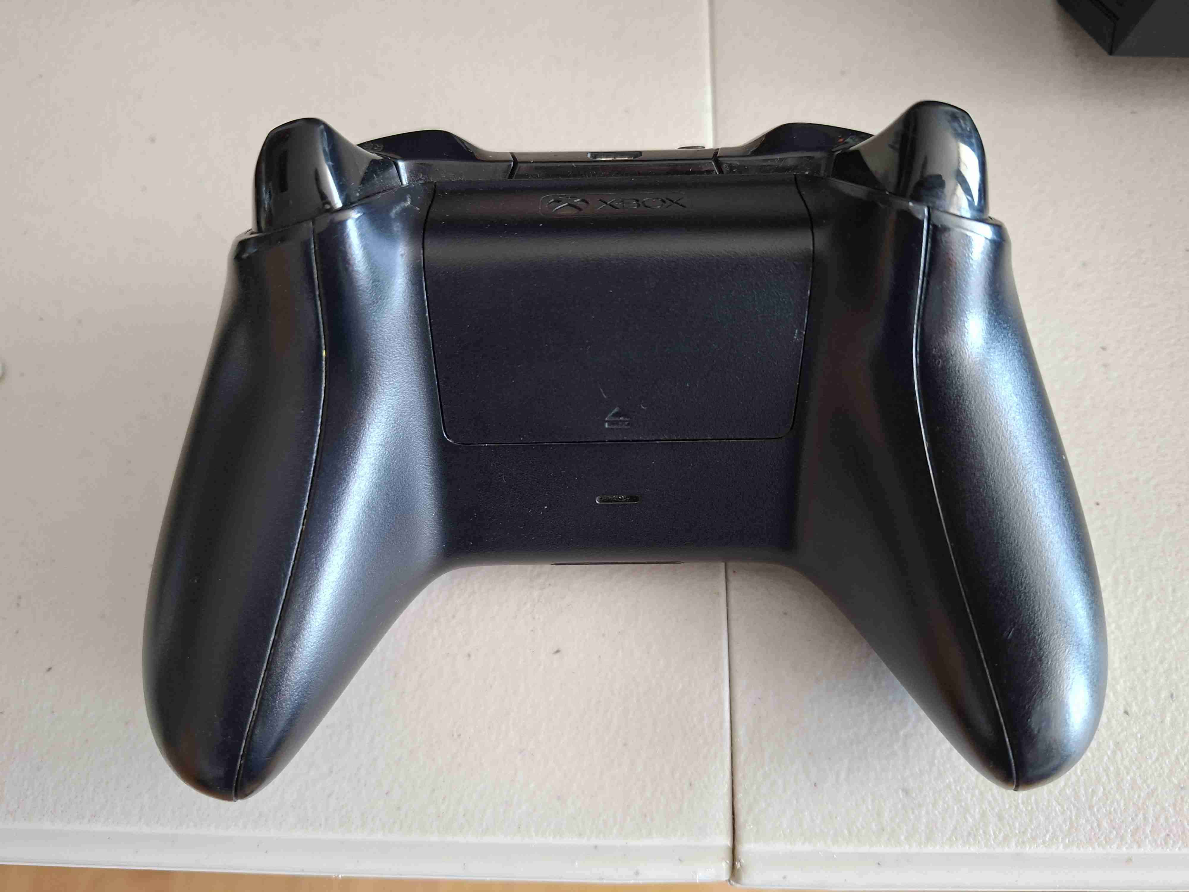 Xbox One con caja, control y juegos - miniatura 5