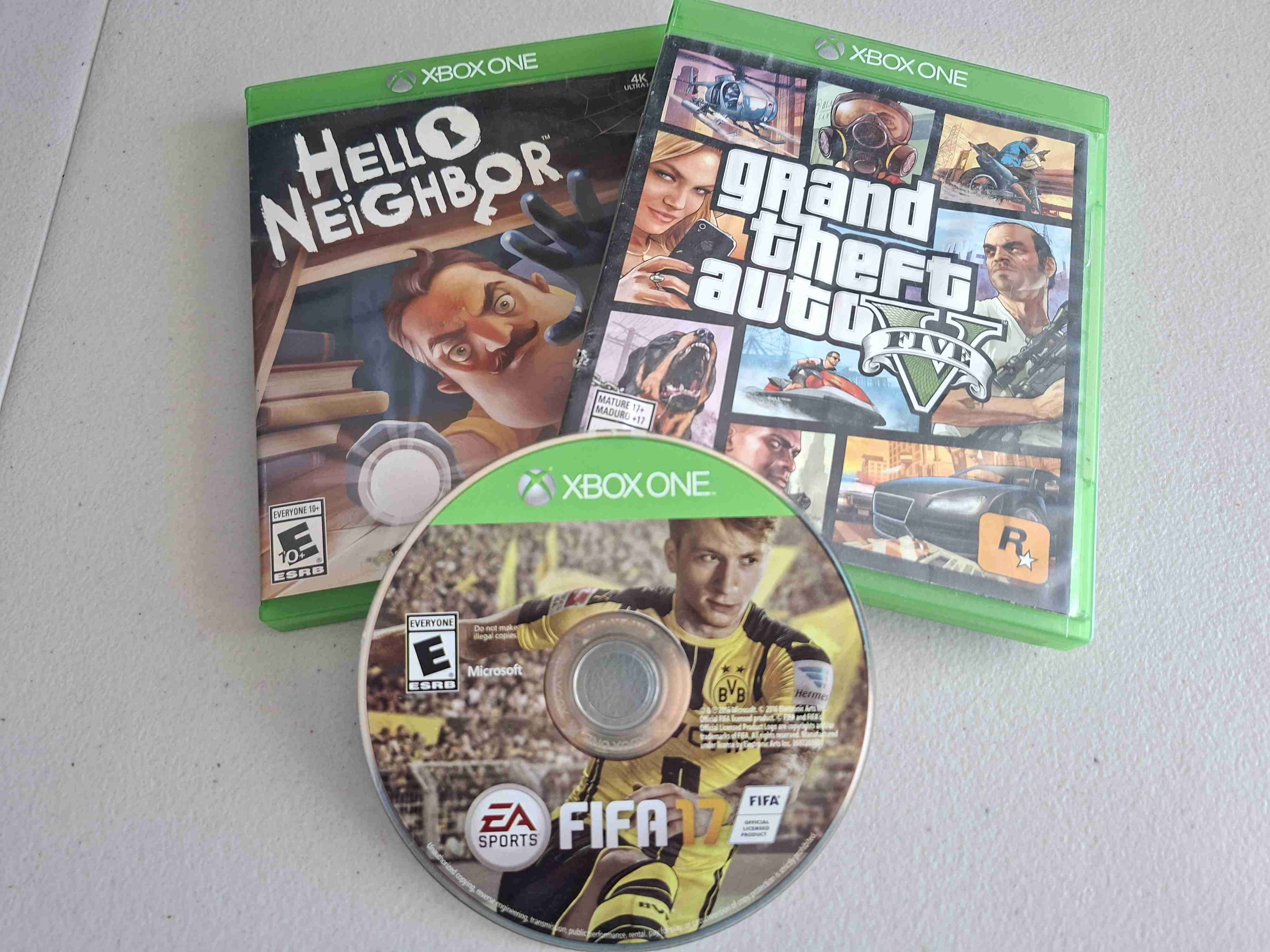 Xbox One con caja, control y juegos - miniatura 6