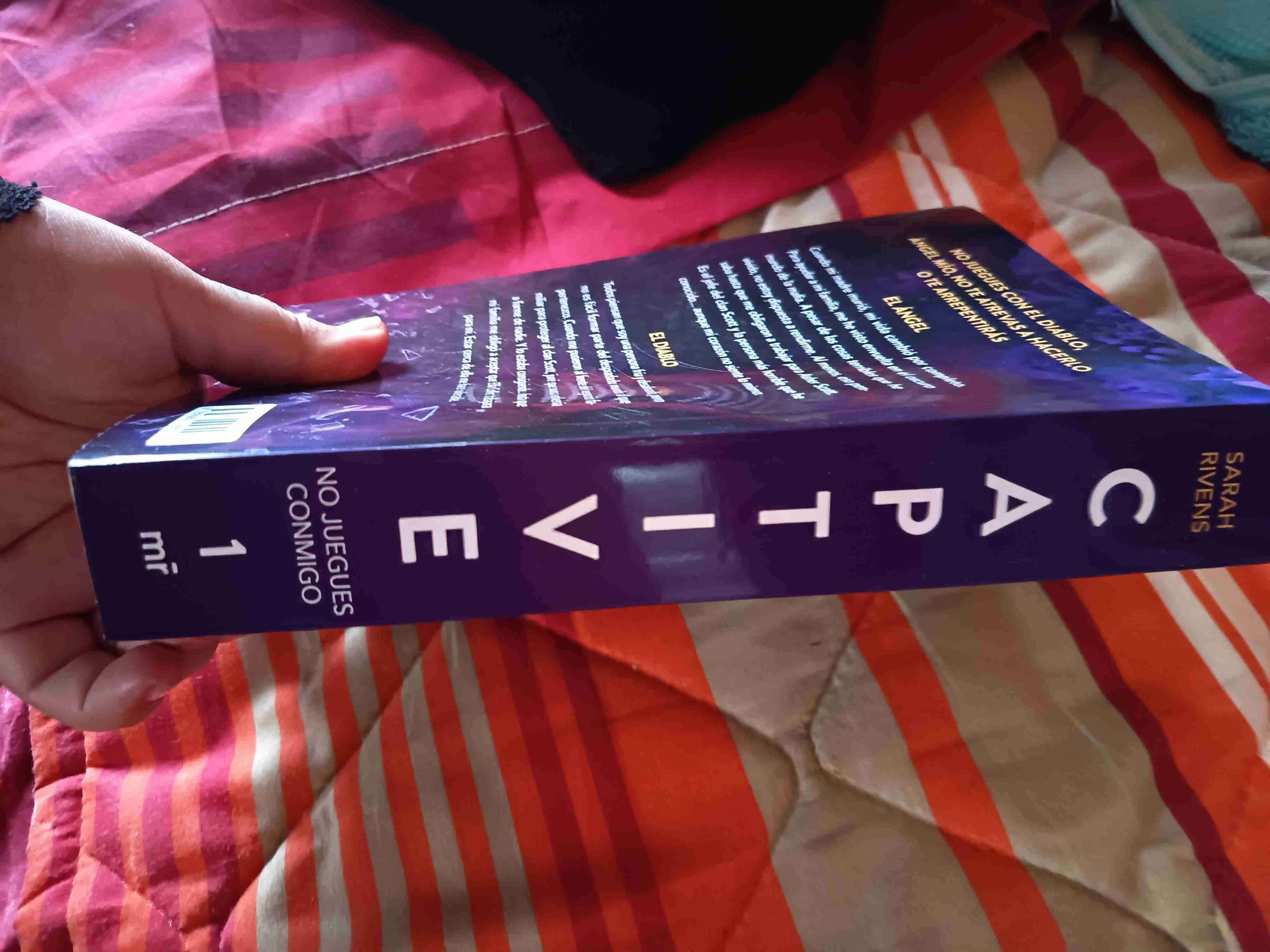 Libro 'Captive' por Sarah Rivens - miniatura 3