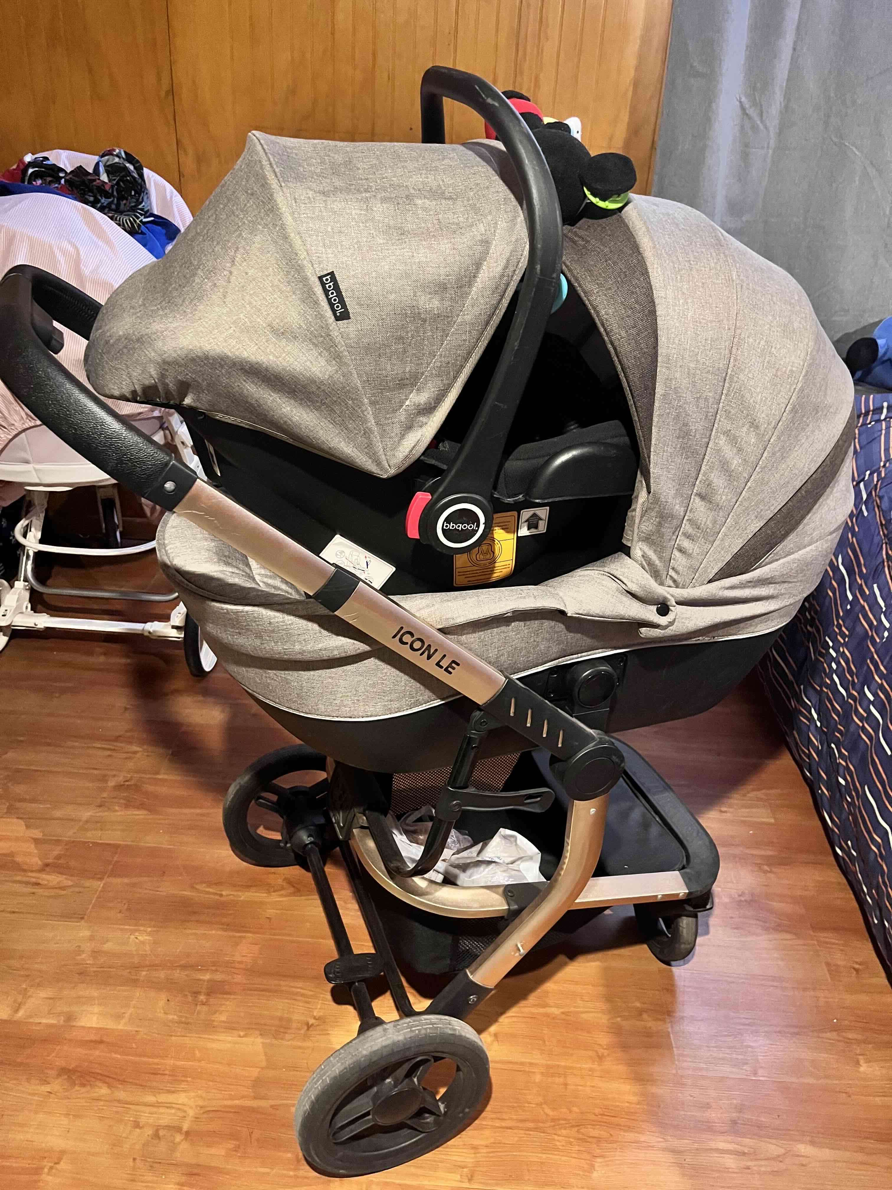 Coche para bebé gris