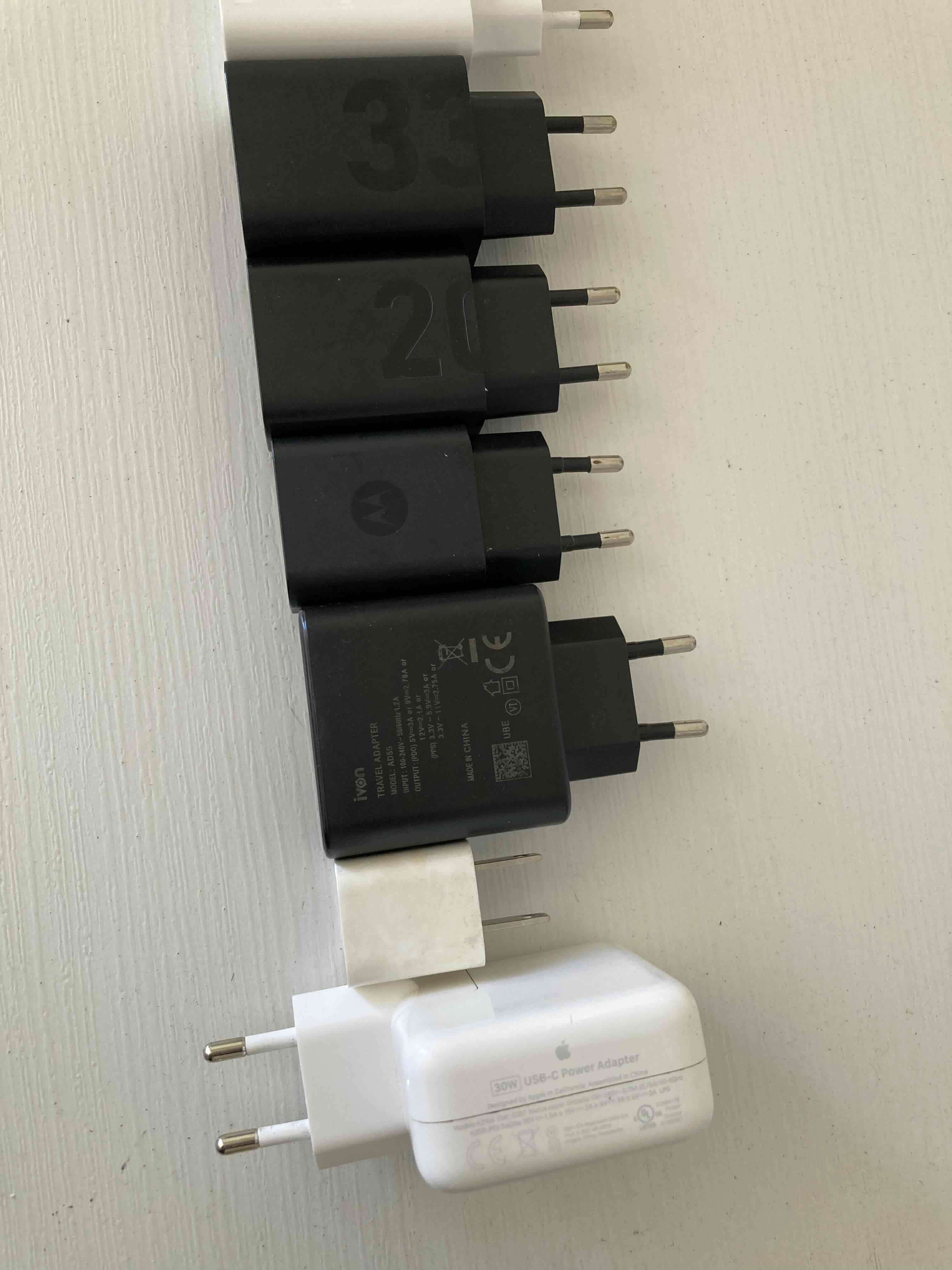 Cargadores de pared varios