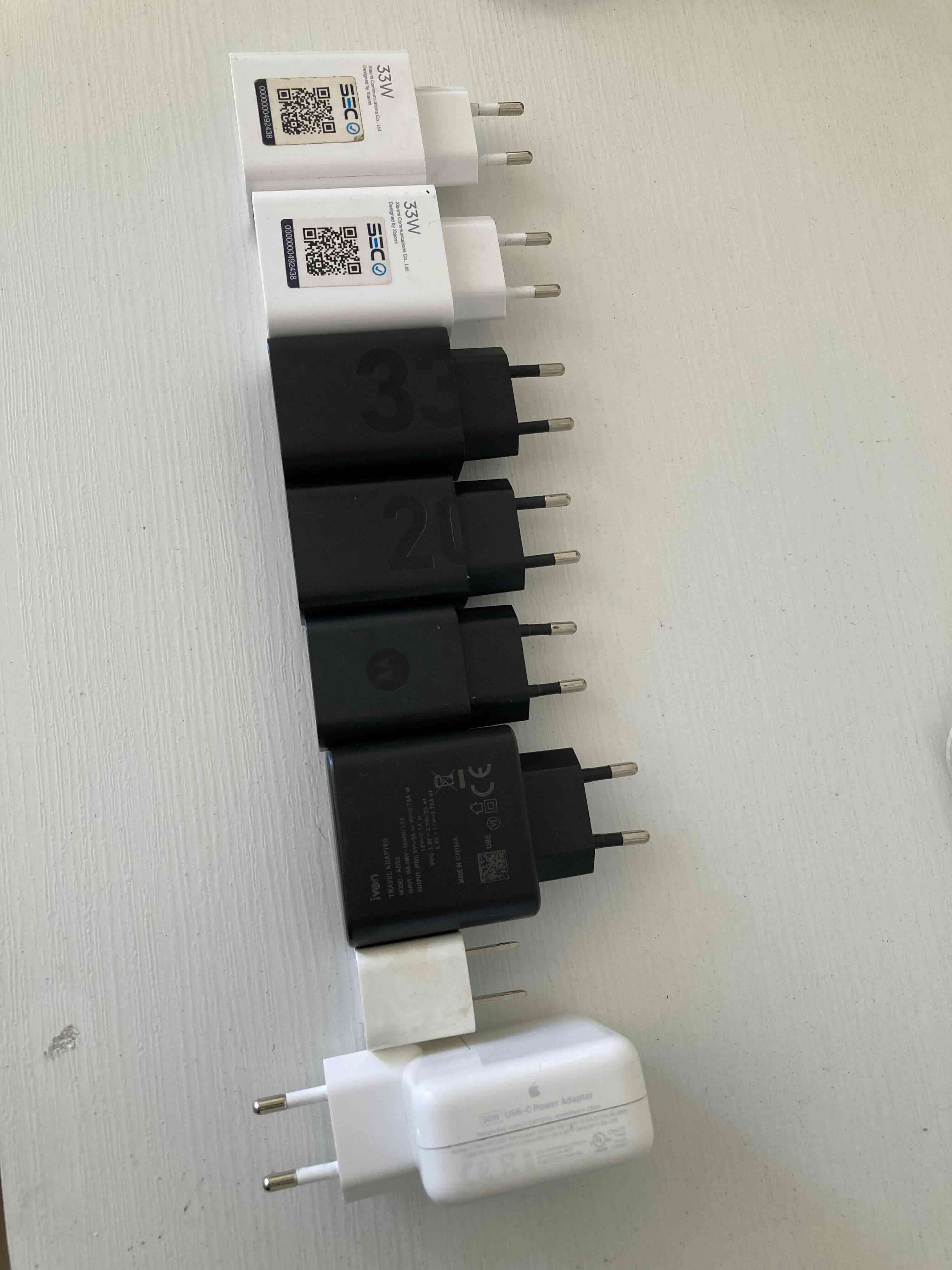 Cargadores de pared varios - miniatura 2