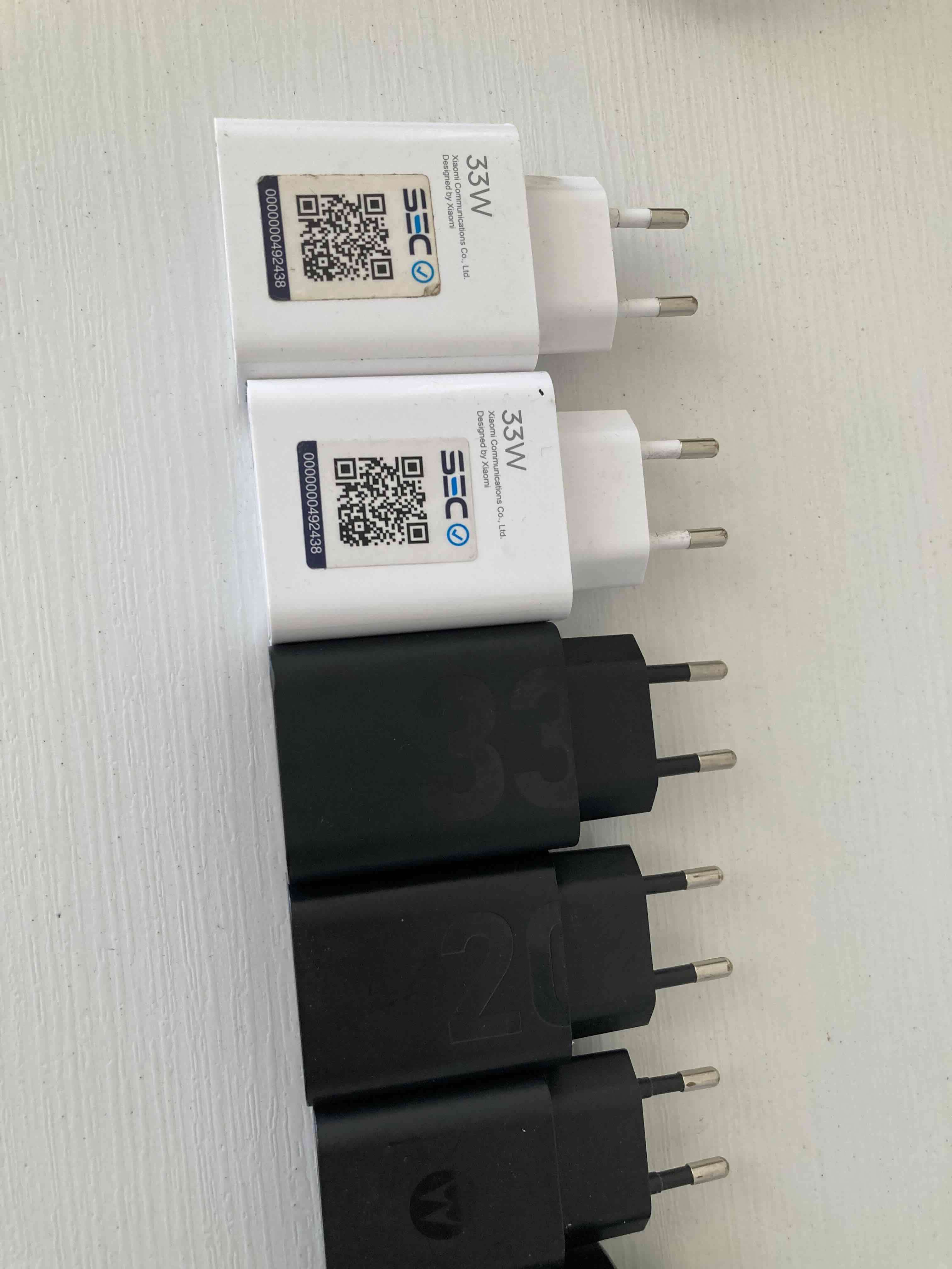 Cargadores de pared varios - miniatura 3