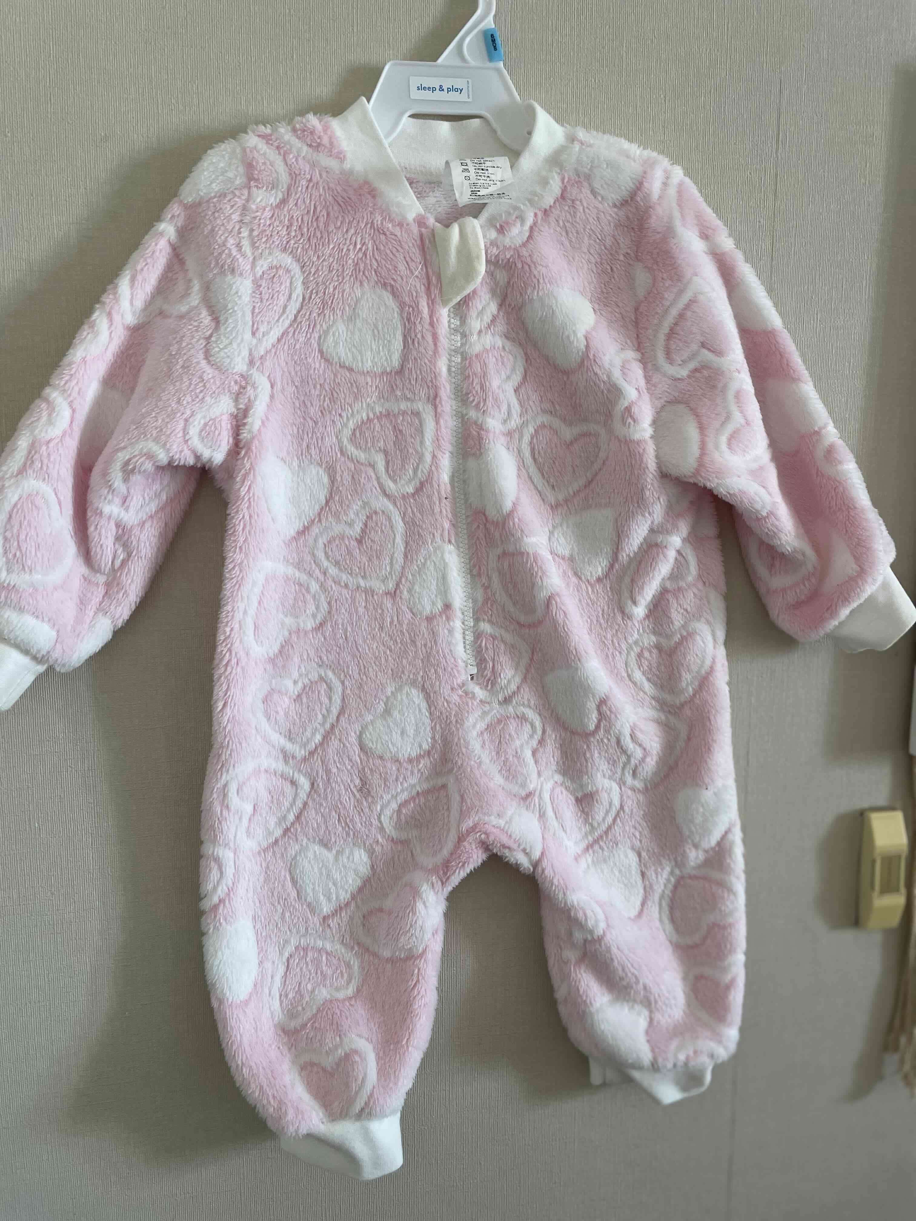 Mameluco rosado de corazones - 6 meses