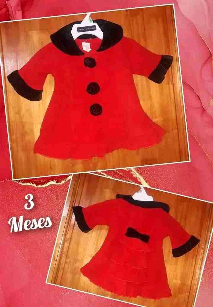 Abrigo rojo para bebé talla 3 meses