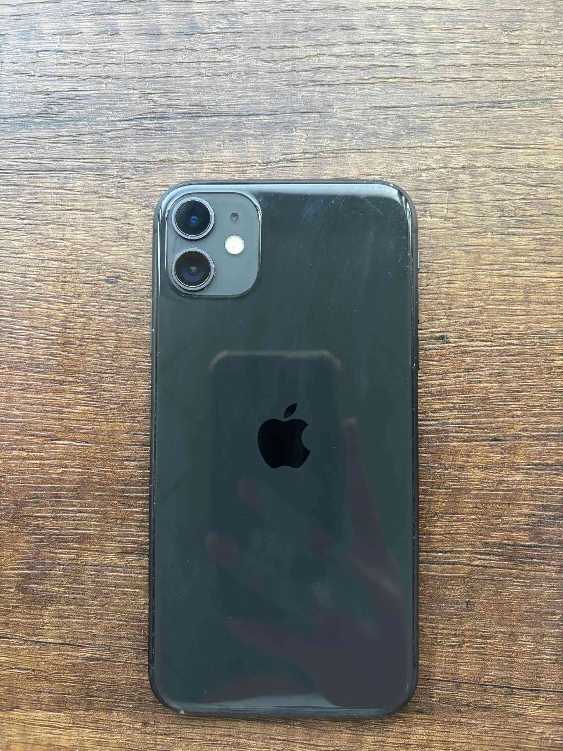 IPhone 11 (recomendable cambiar batería) - miniatura 2