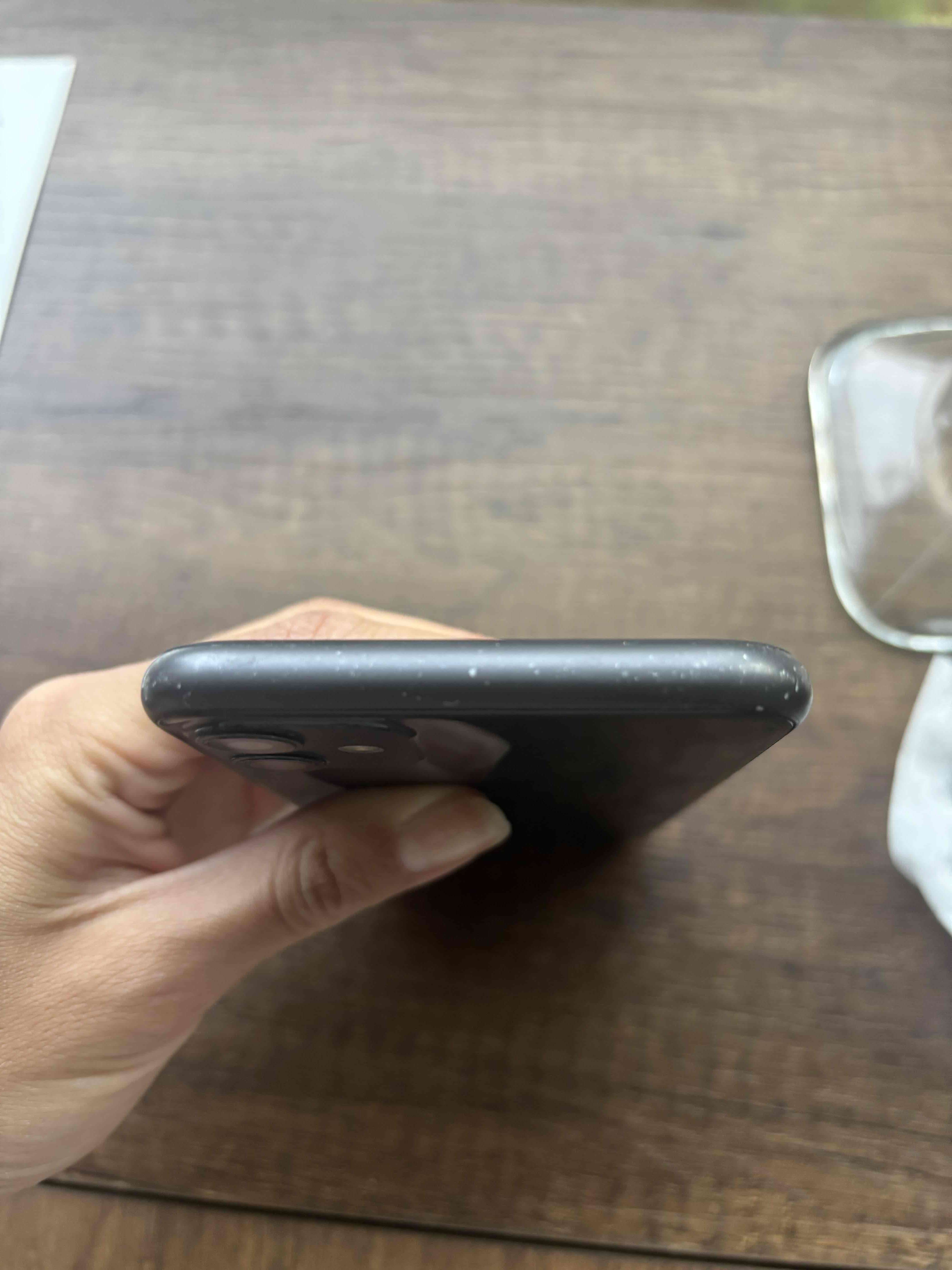 IPhone 11 (recomendable cambiar batería) - miniatura 6