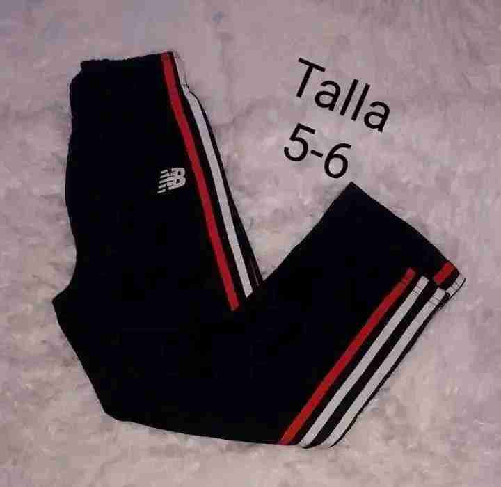 Pantalon NEW BALANCE deportivos niño talla 5-6