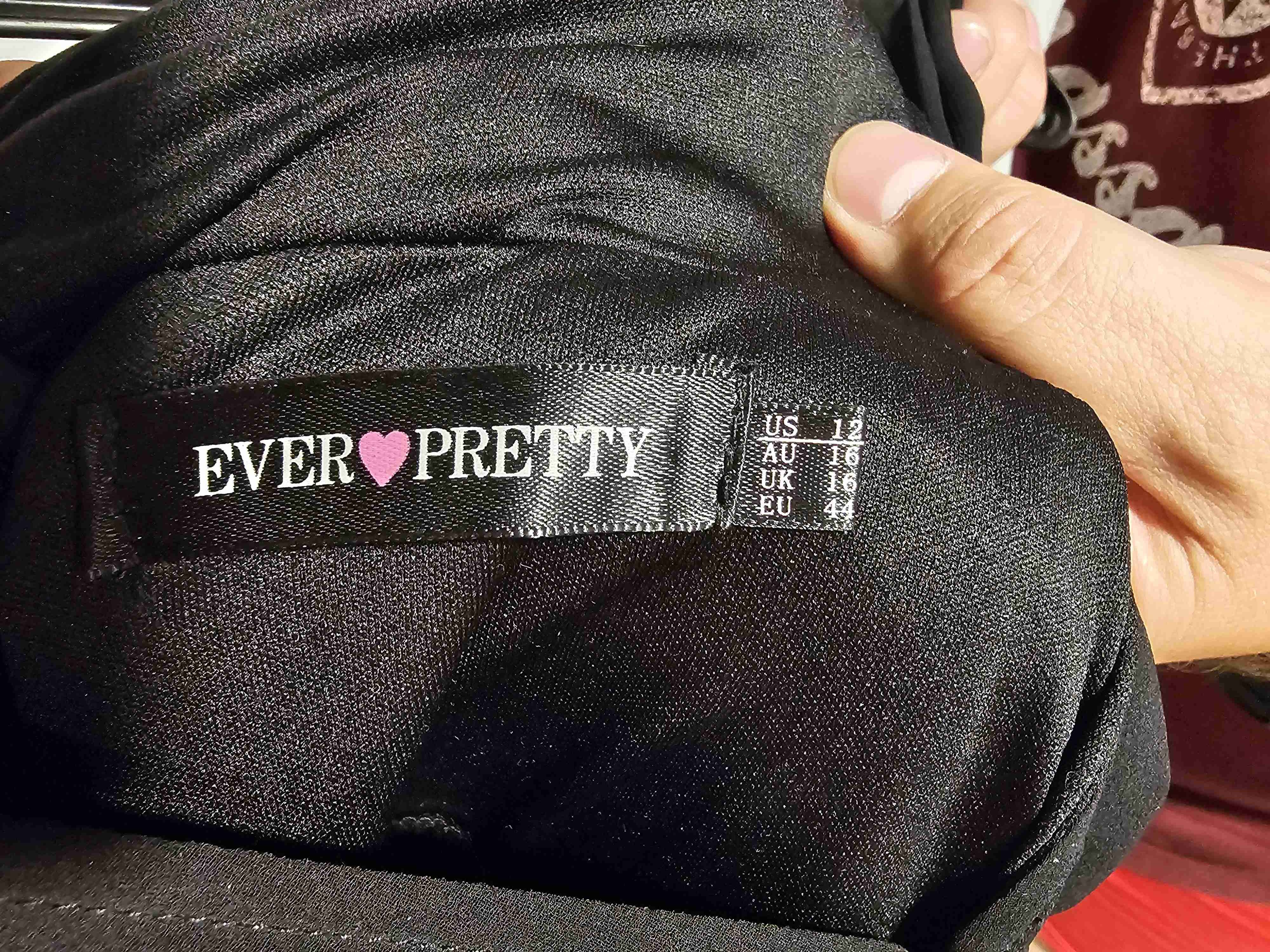 Vestido largo negro elegante - miniatura 2