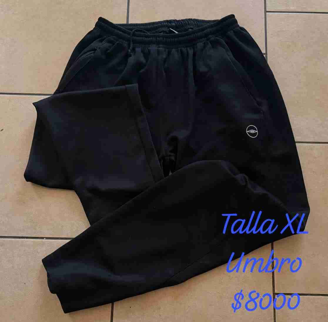 Pantalones deportivos negros Umbro XL
