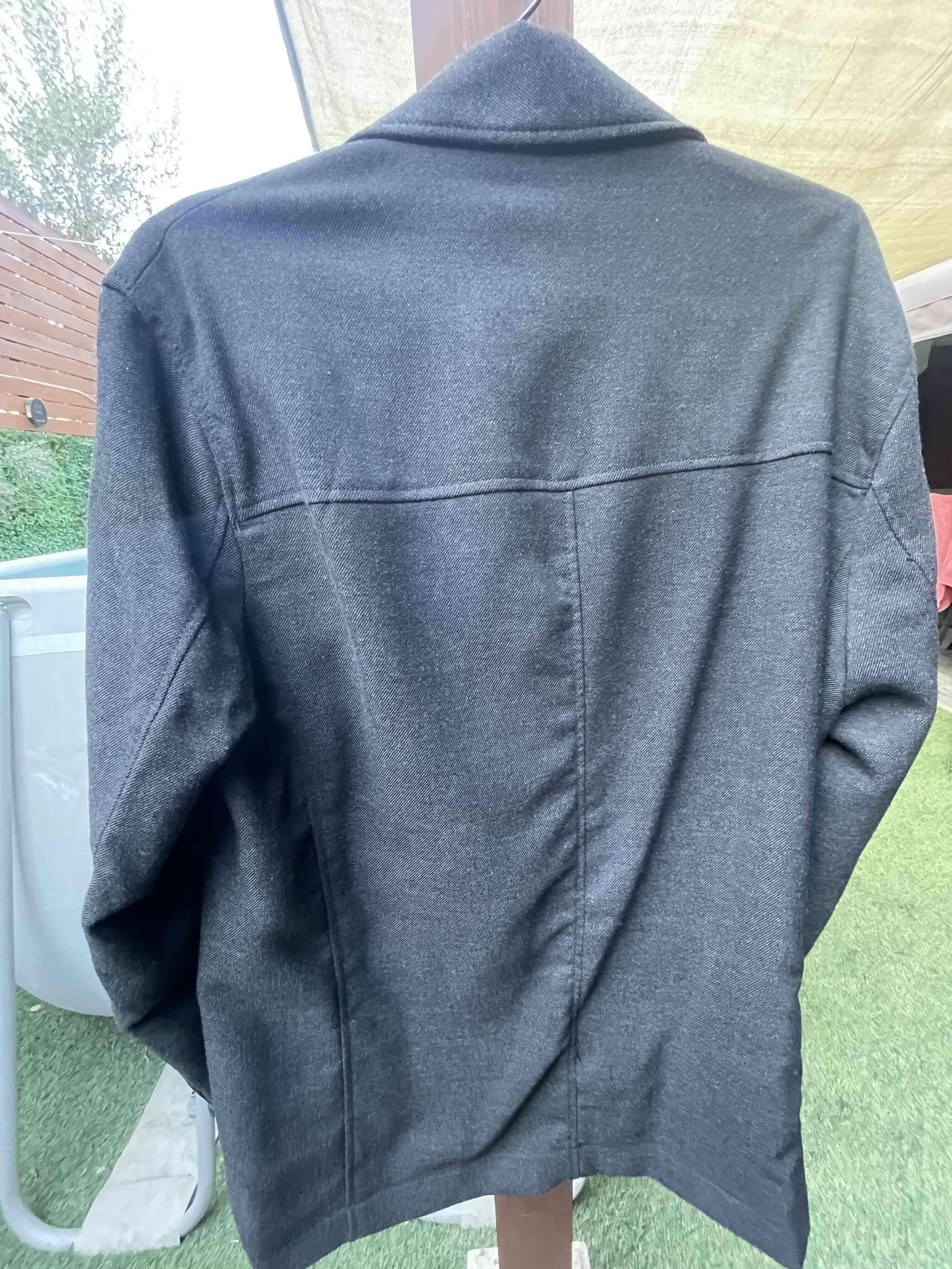 Chaqueta gris con bolsillos - miniatura 2