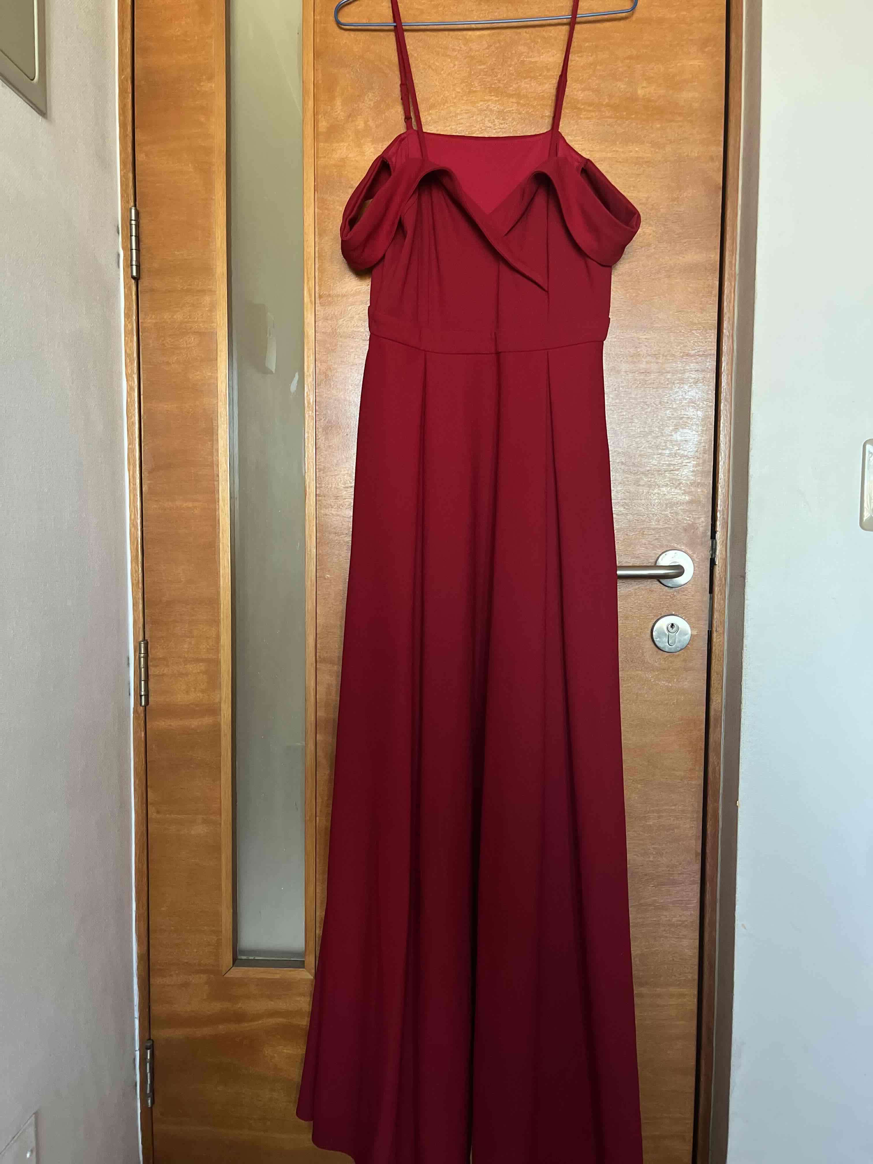 Vestido largo rojo elegante