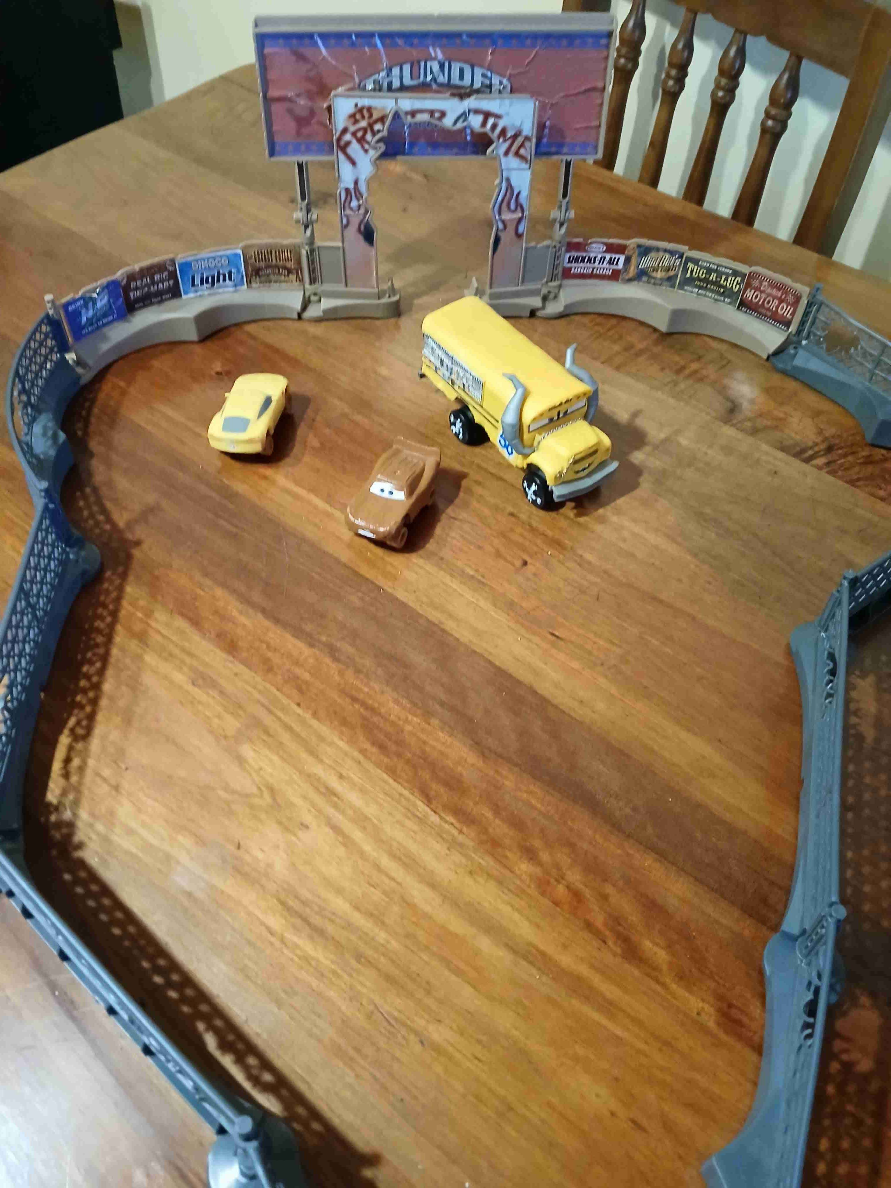 Juguetes Cars miniaturas con pista - miniatura 3