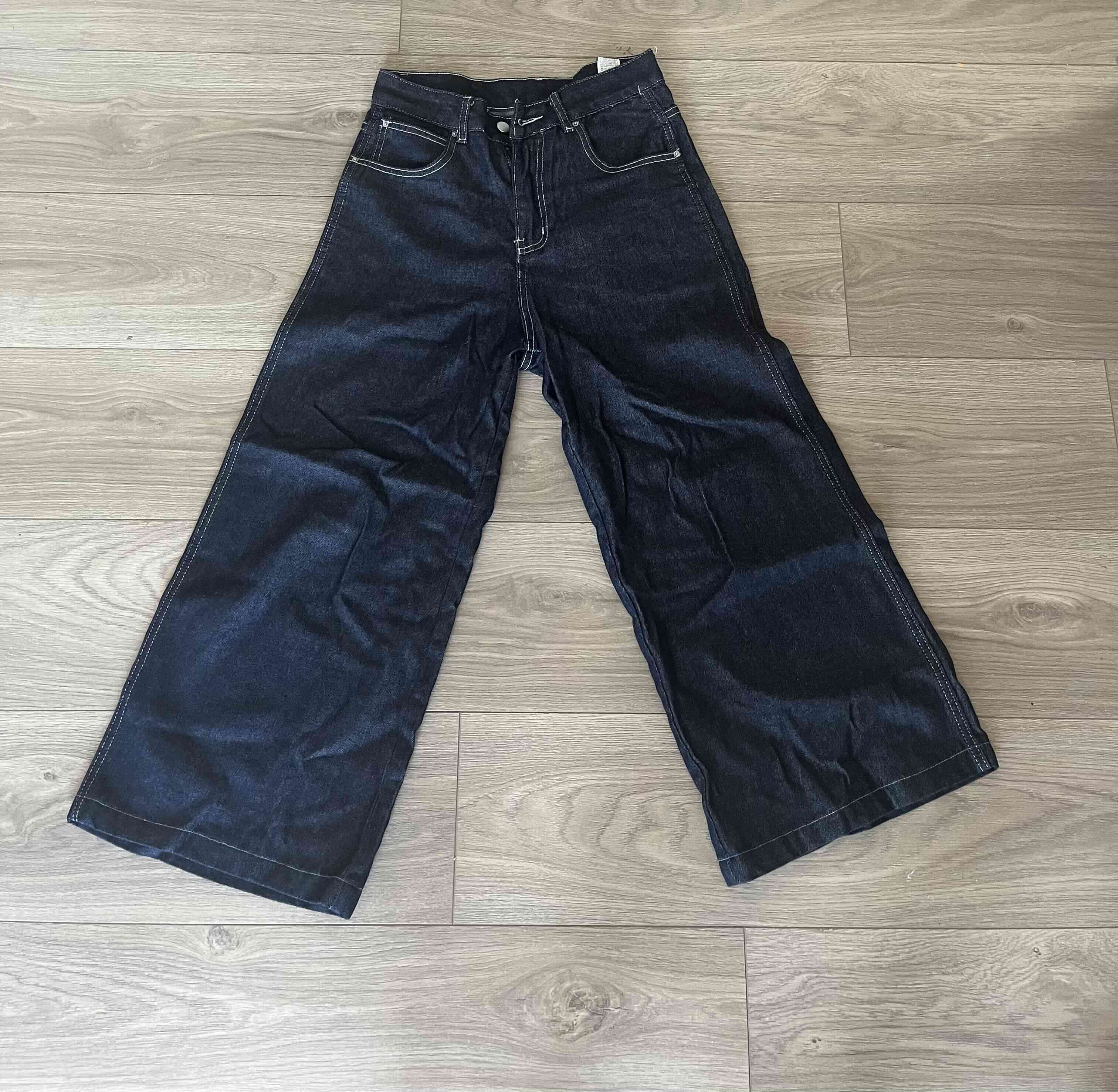 Pantalones de mezclilla anchos