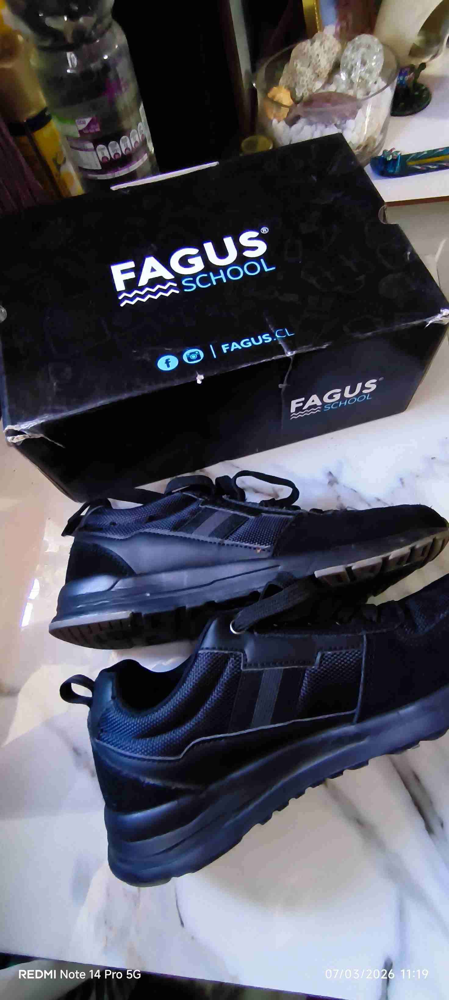 Zapatillas negras Fagus School