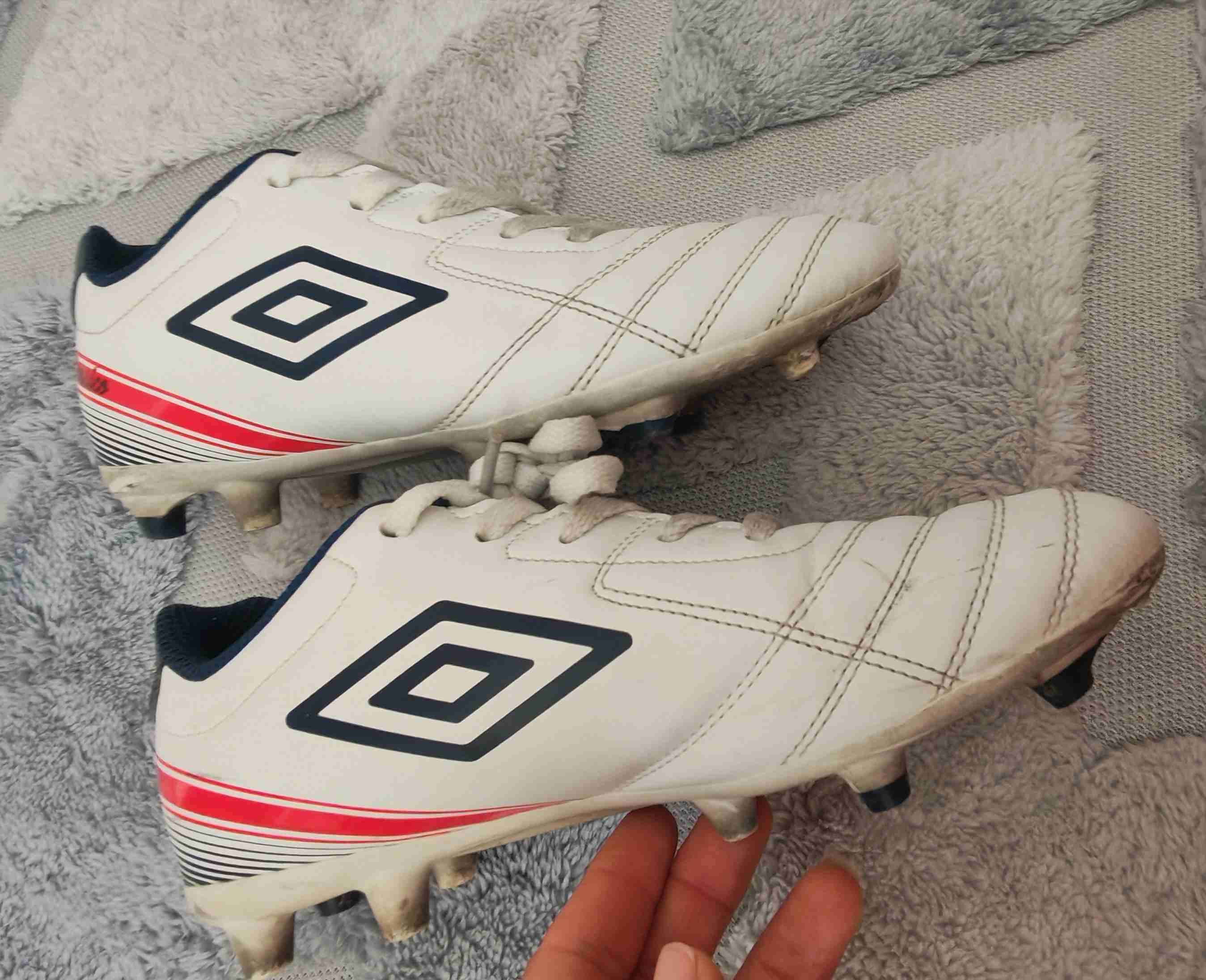 Zapatos de fútbol Umbro blancos - miniatura 2