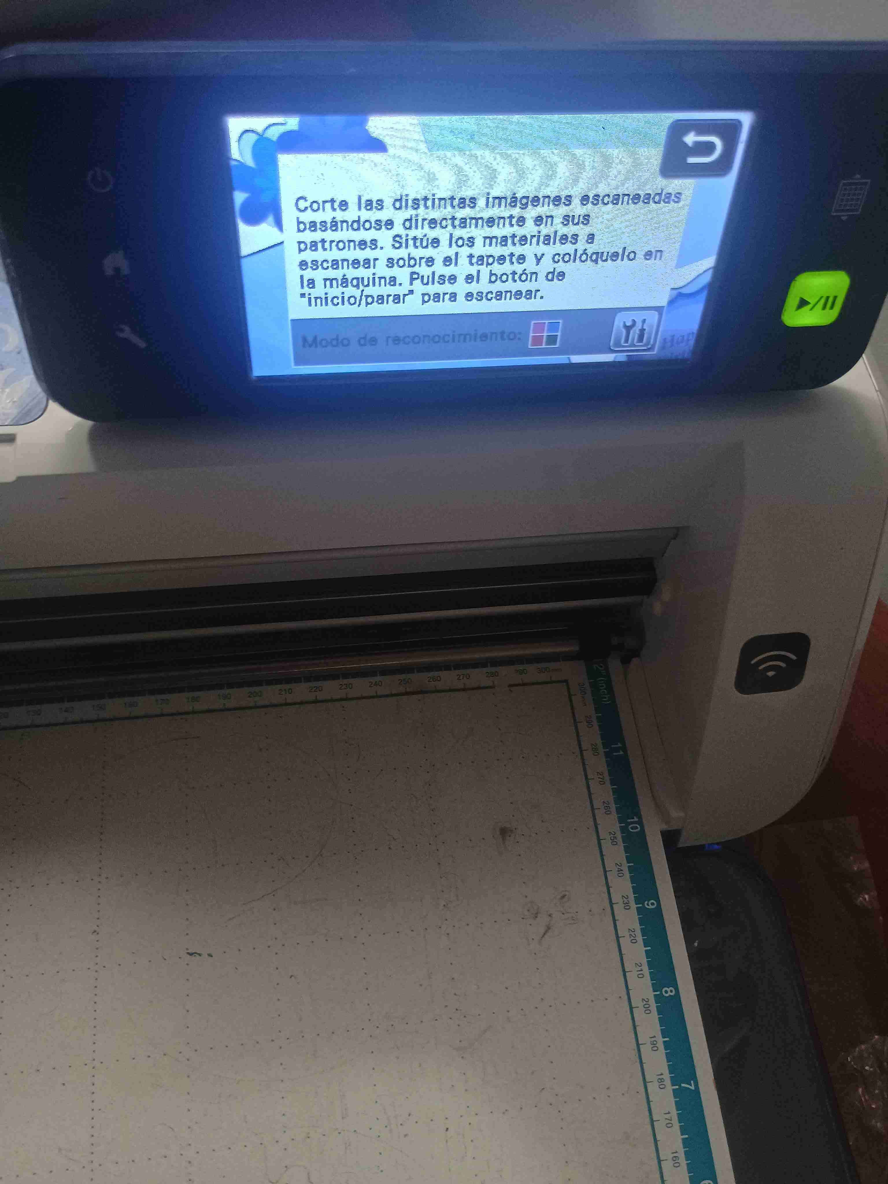Máquina de corte Brother ScanNCut 2 - miniatura 2
