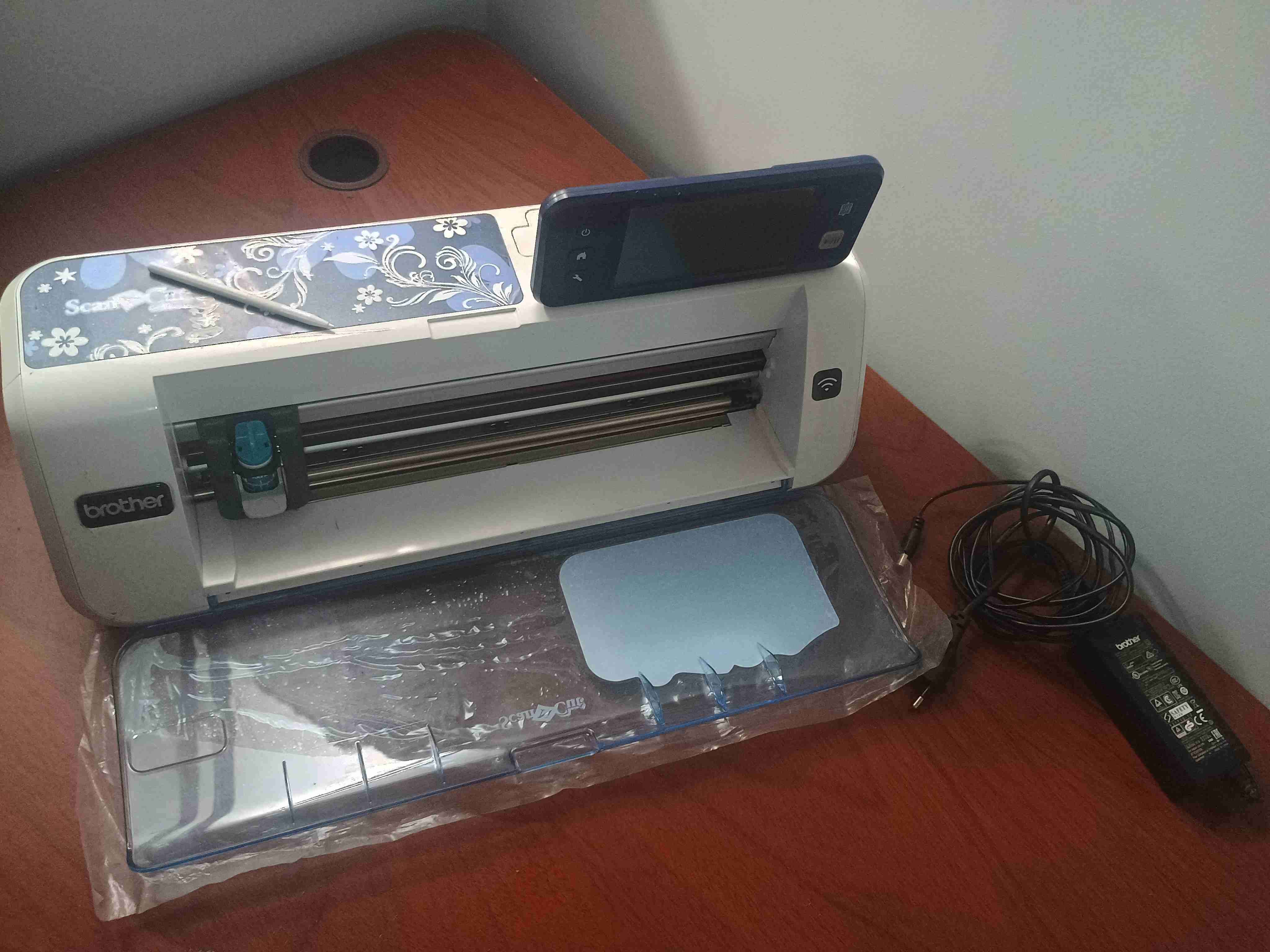 Máquina de corte Brother ScanNCut 2 - miniatura 3