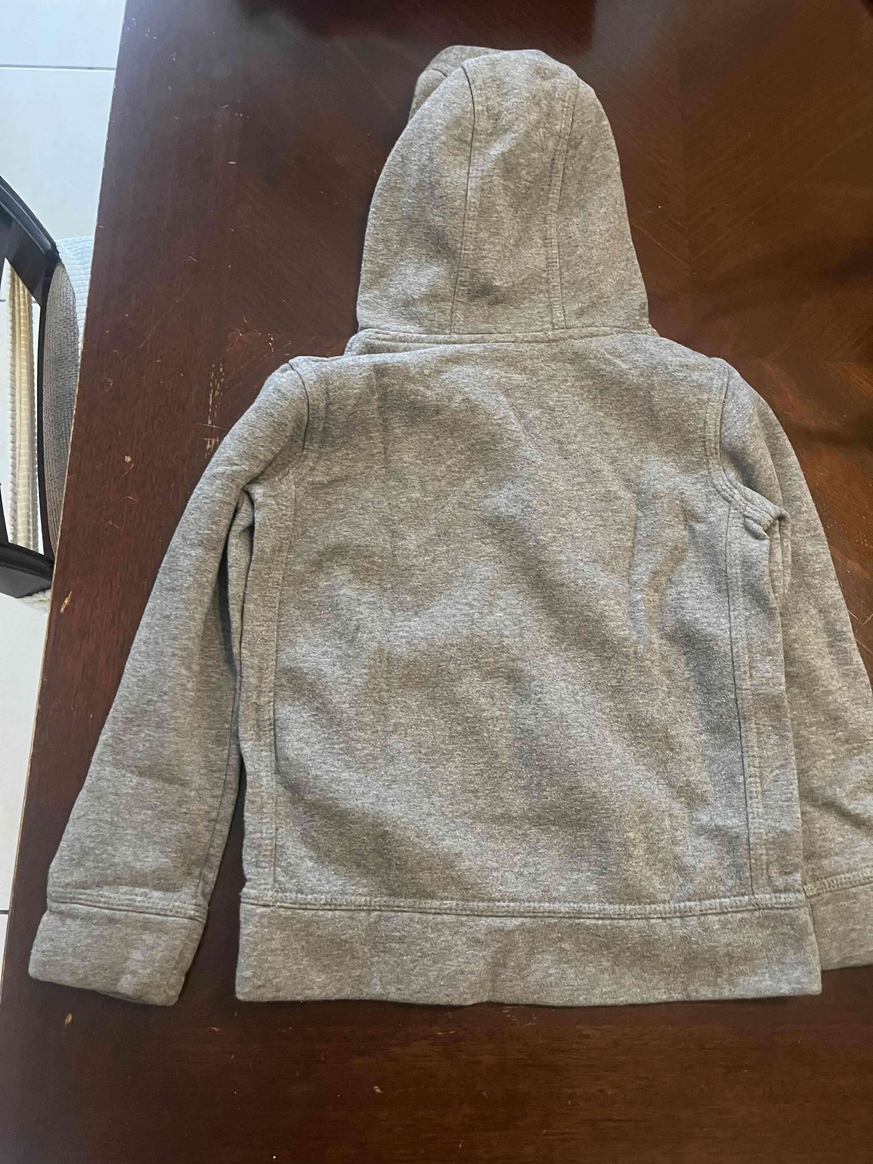 Polerón gris con capucha Nike - miniatura 3