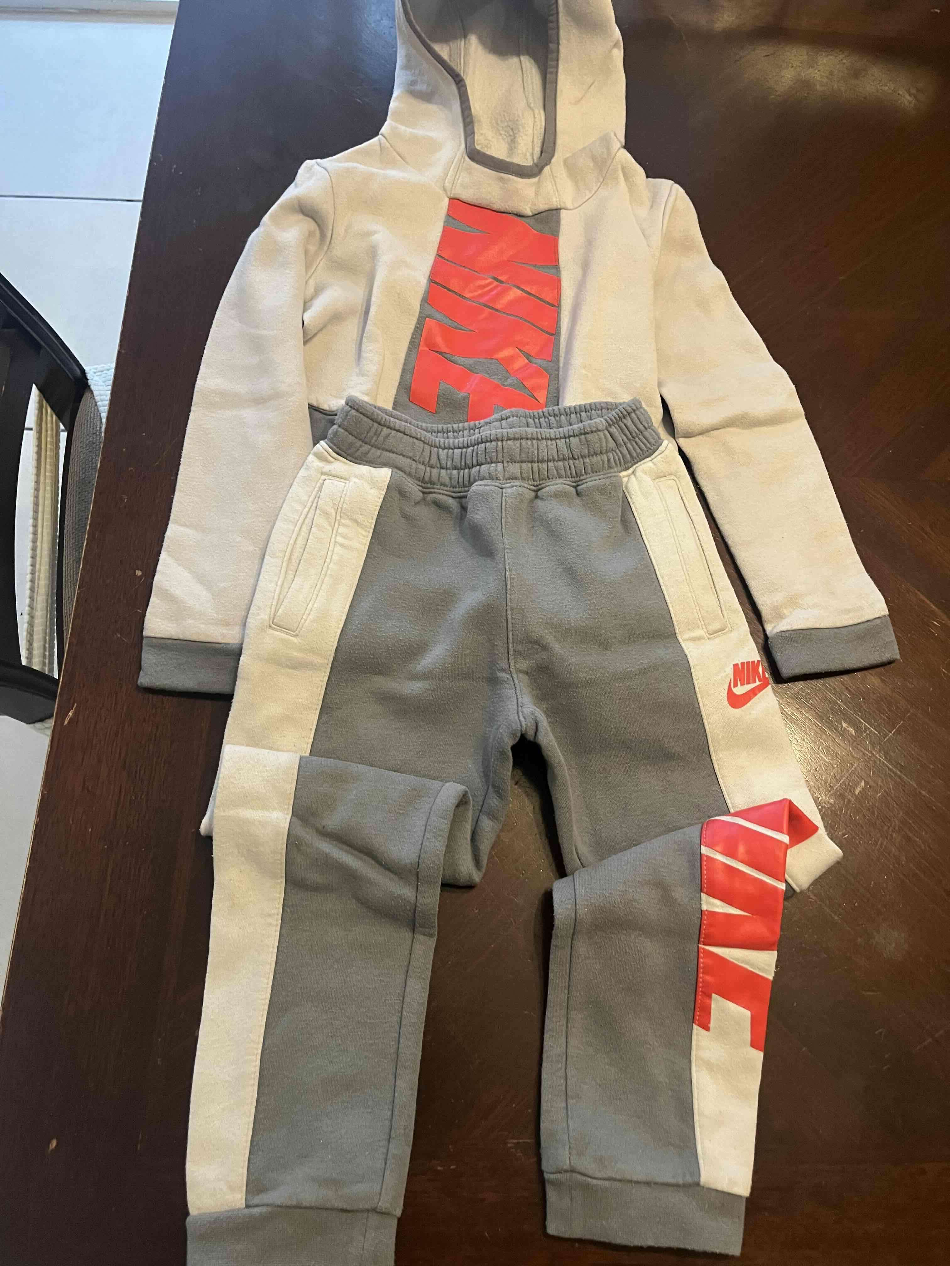 Conjunto deportivo infantil Nike