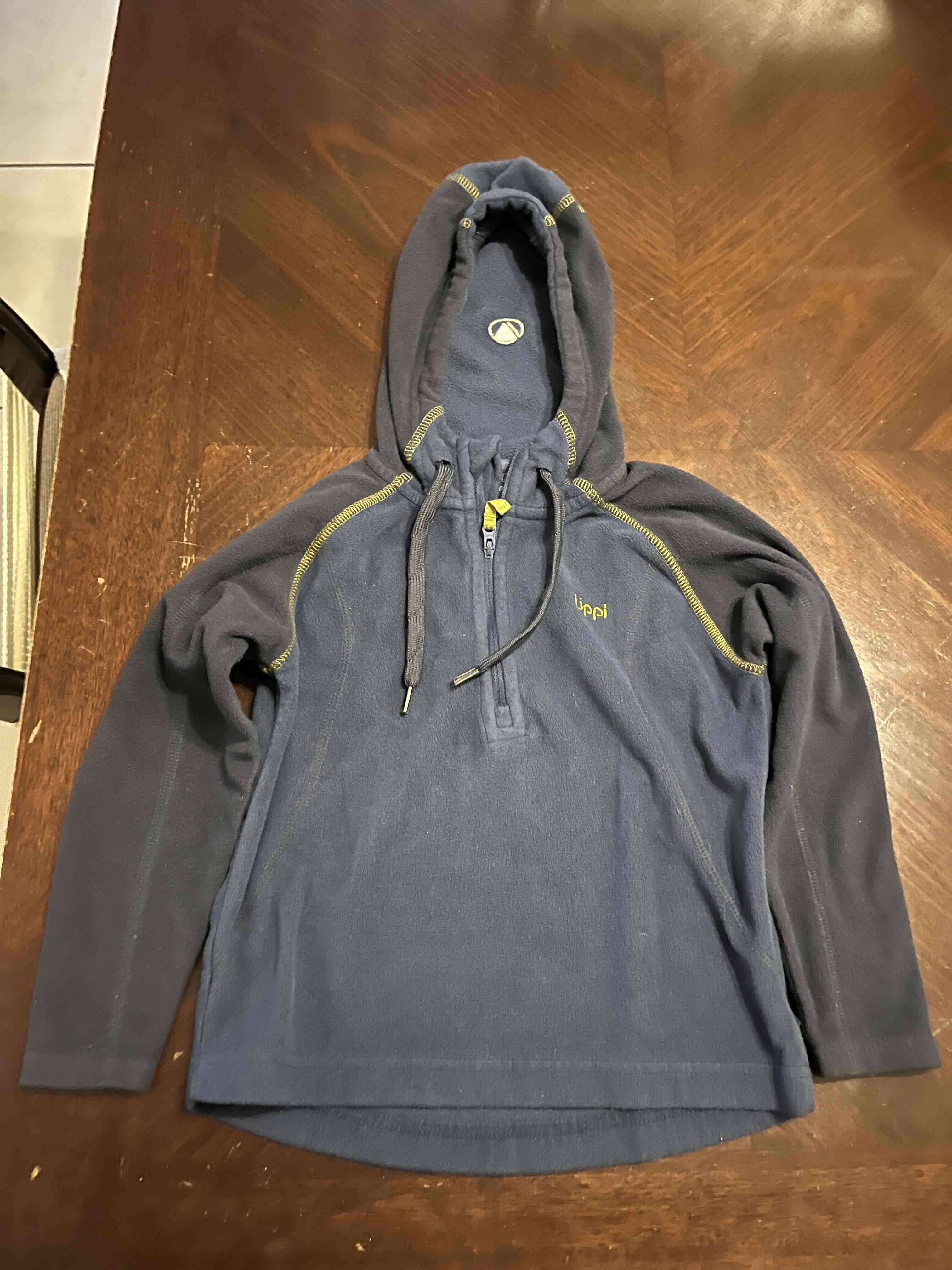 Polerón Lippi azul con capucha