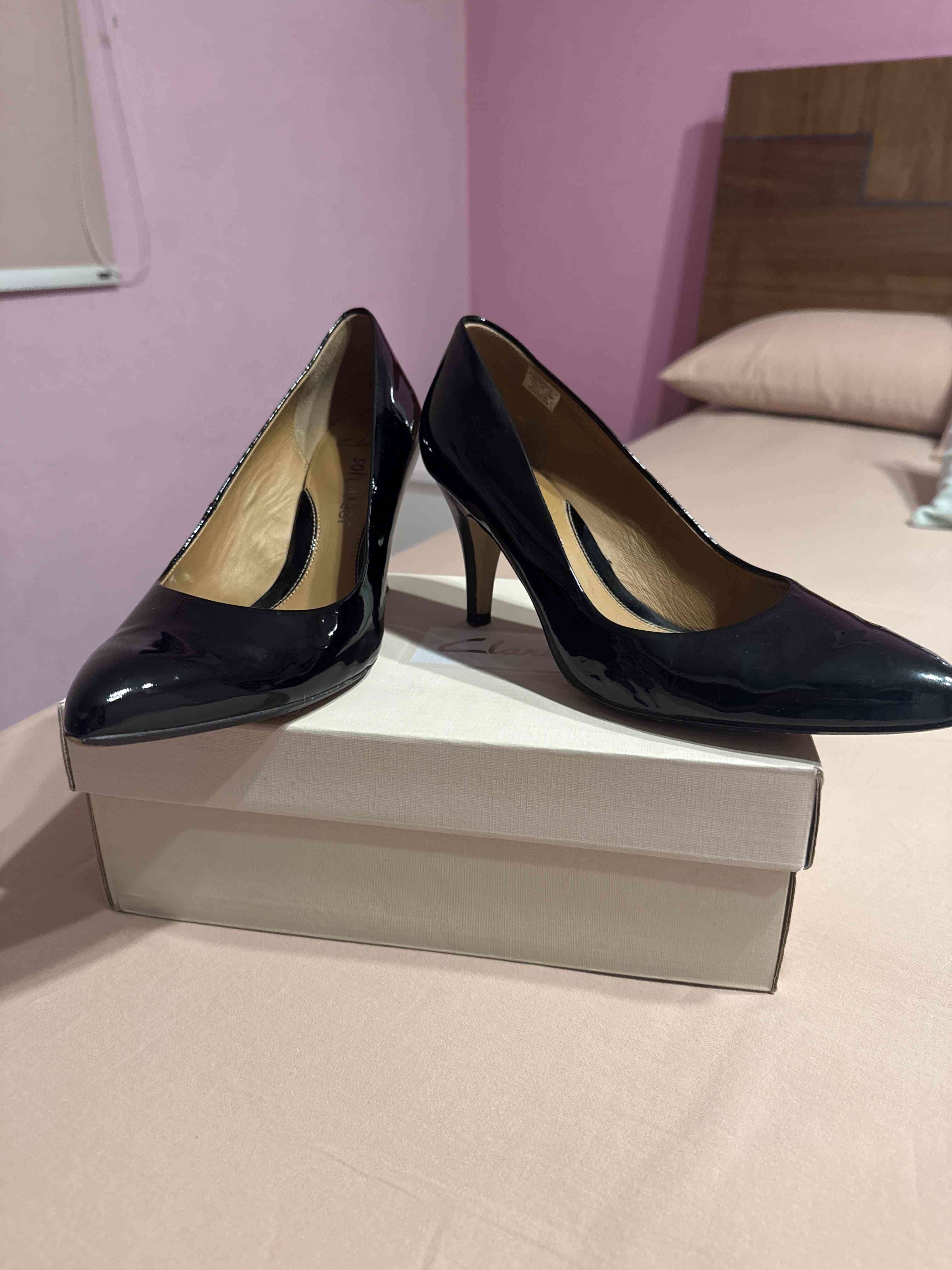 Zapatos de taco alto negros