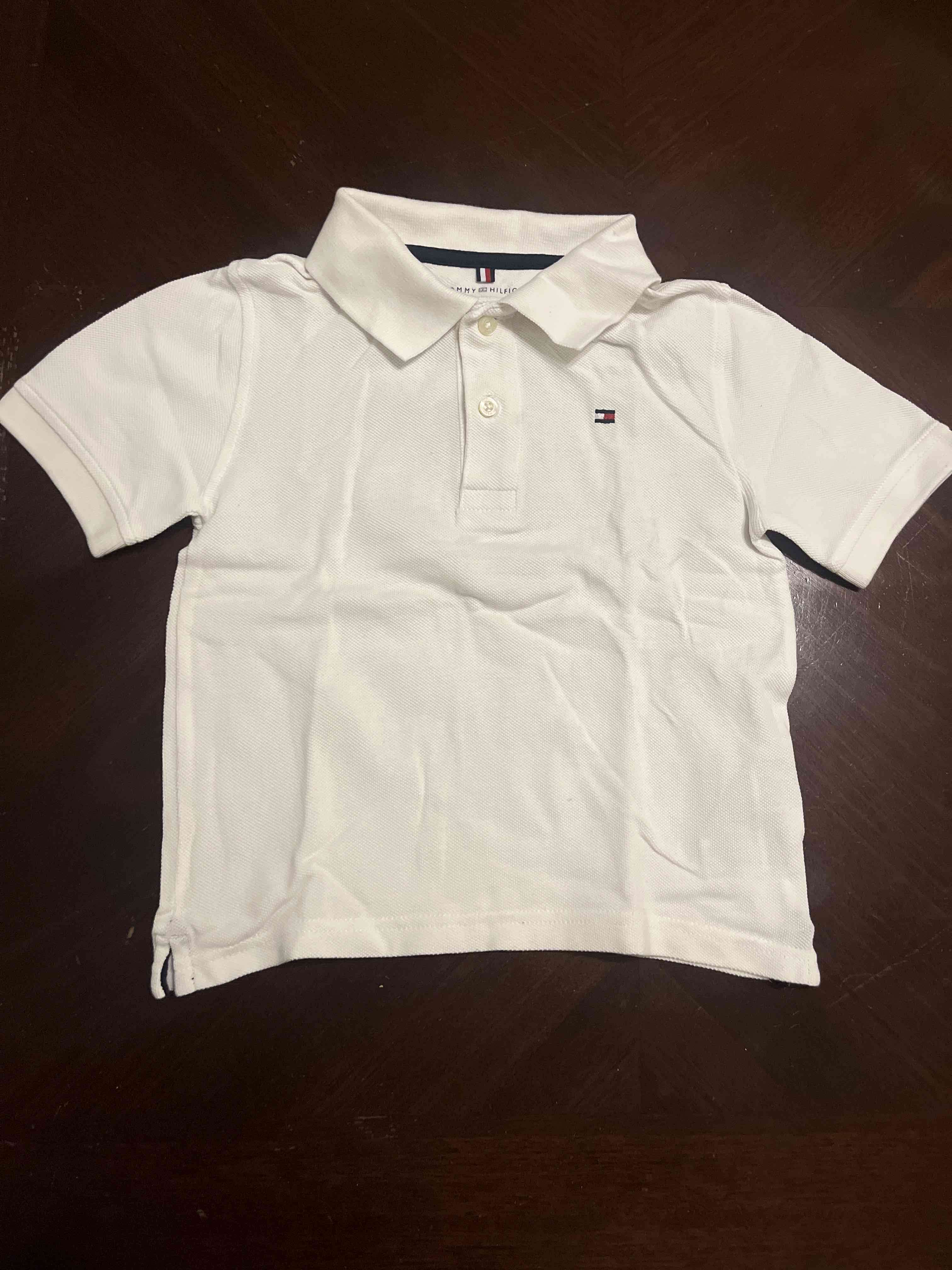 Polera polo blanca para niños Tommy