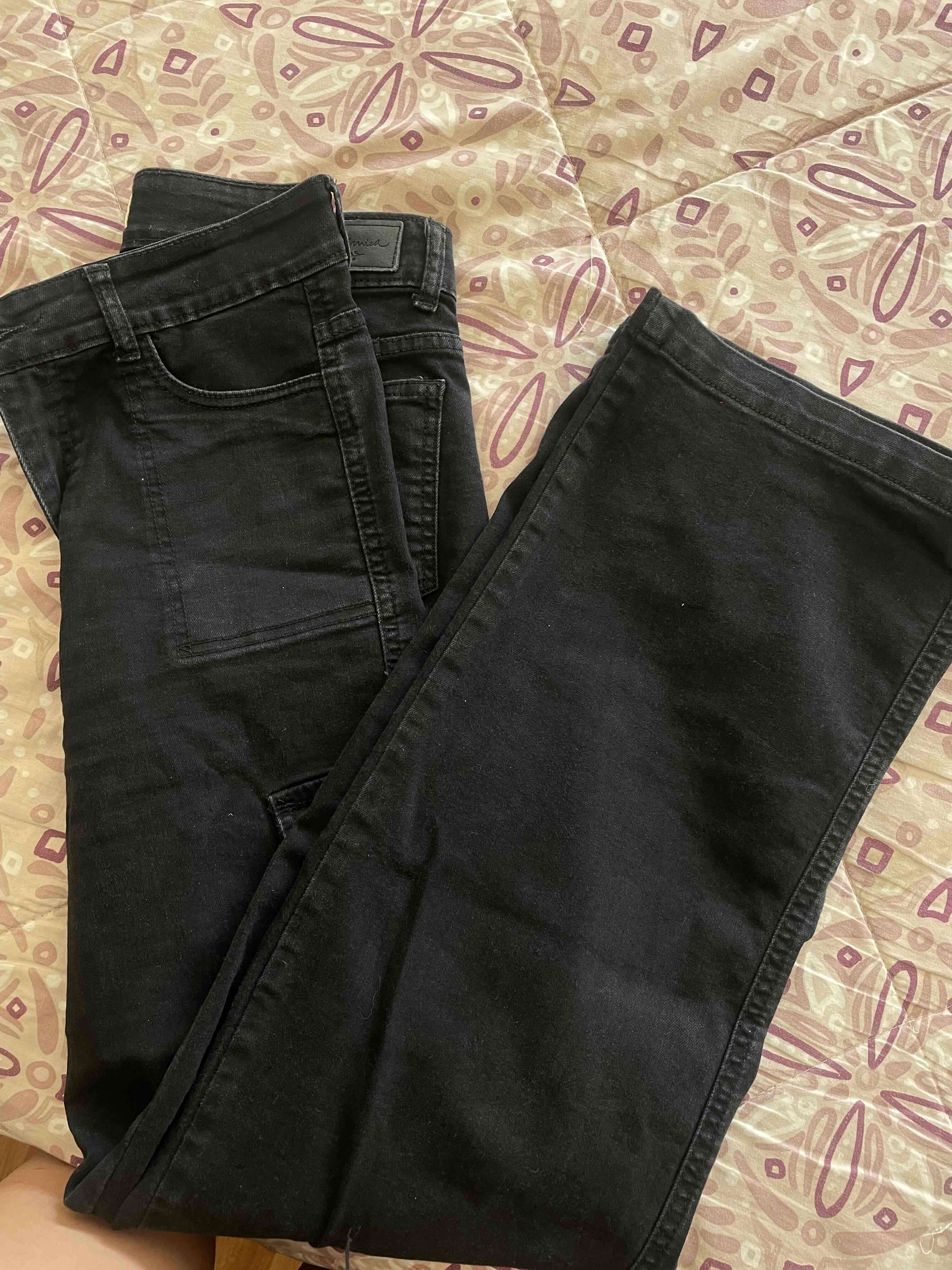 Pantalones cargo negros - miniatura 2