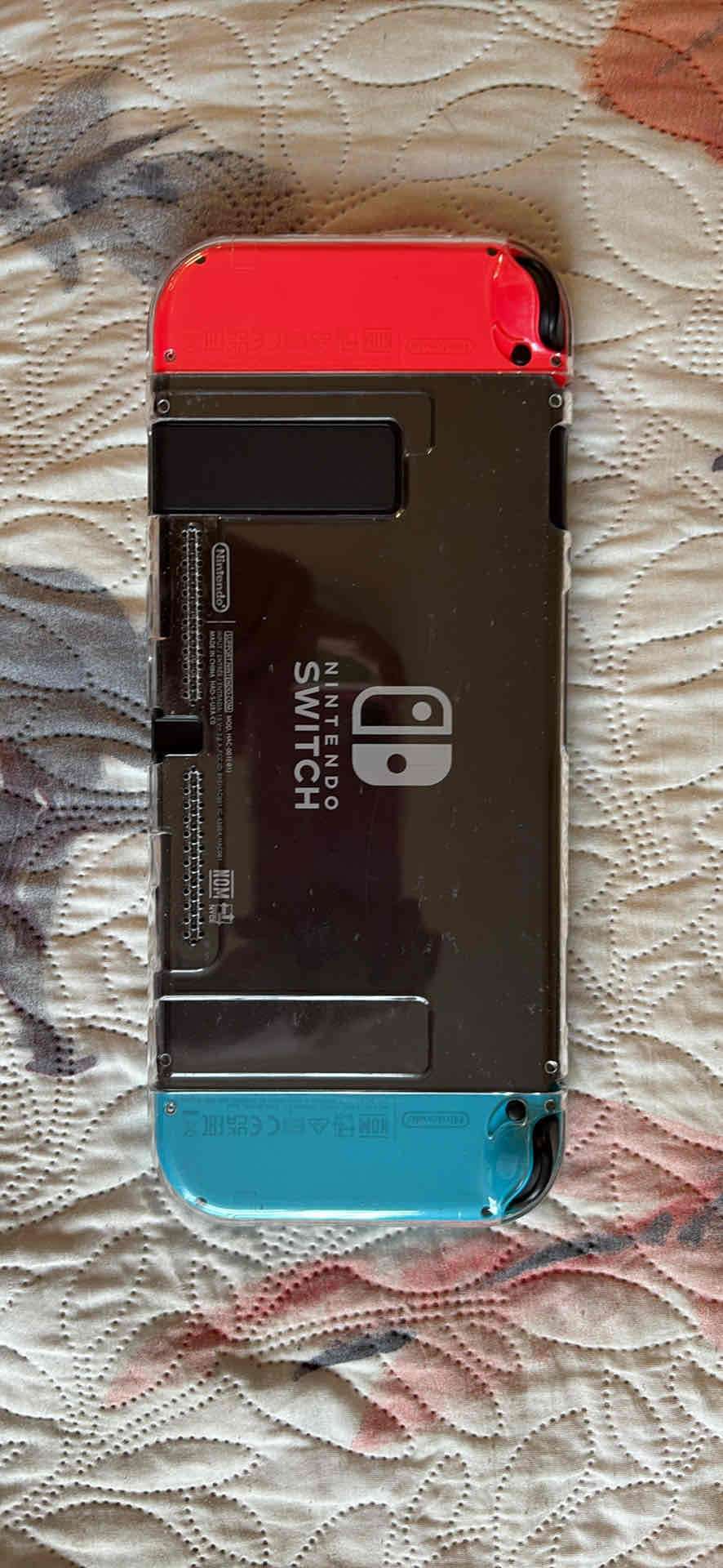 Consola Nintendo Switch con estuche - miniatura 3