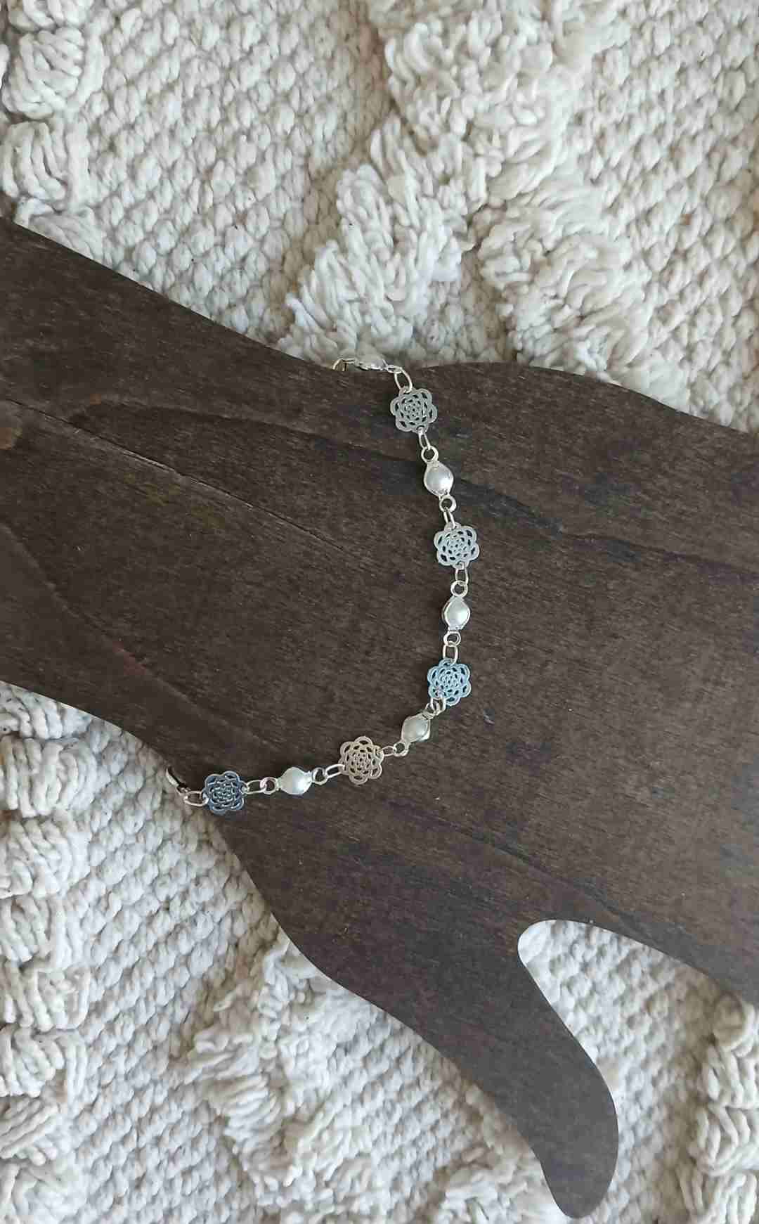 Pulsera de plata diseño perlas y flores - miniatura 3