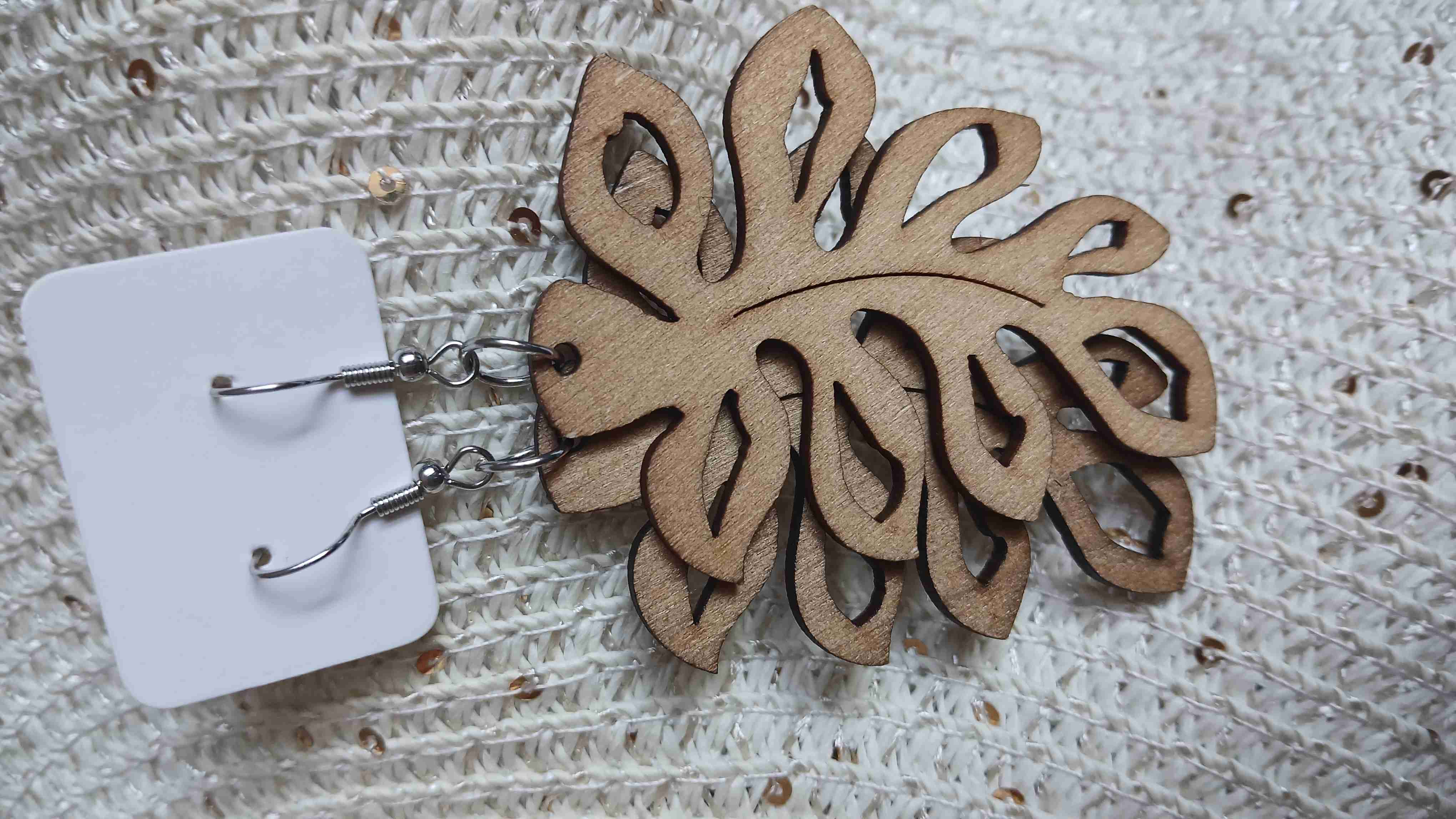Aros de hojas de madera