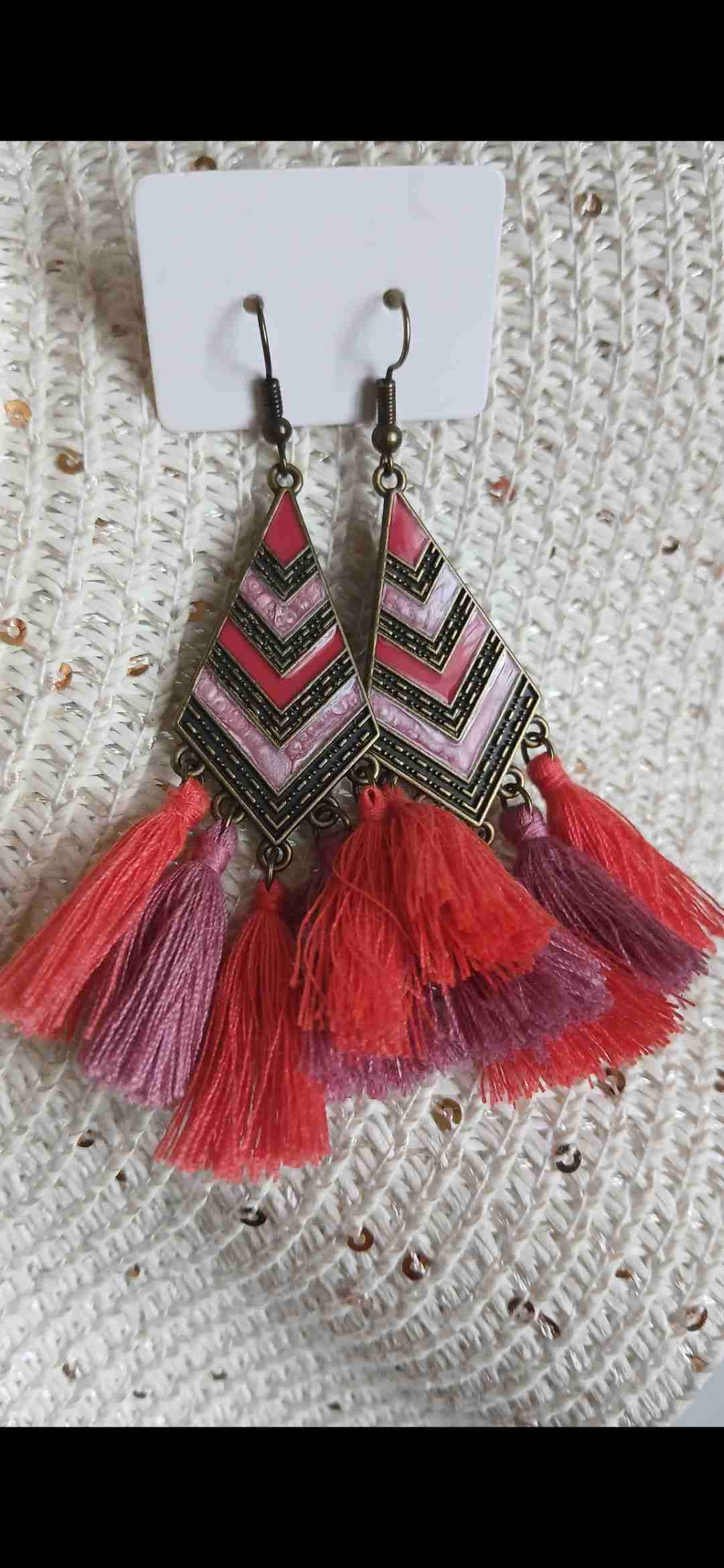 Aros colgantes con flecos rojos - miniatura 4
