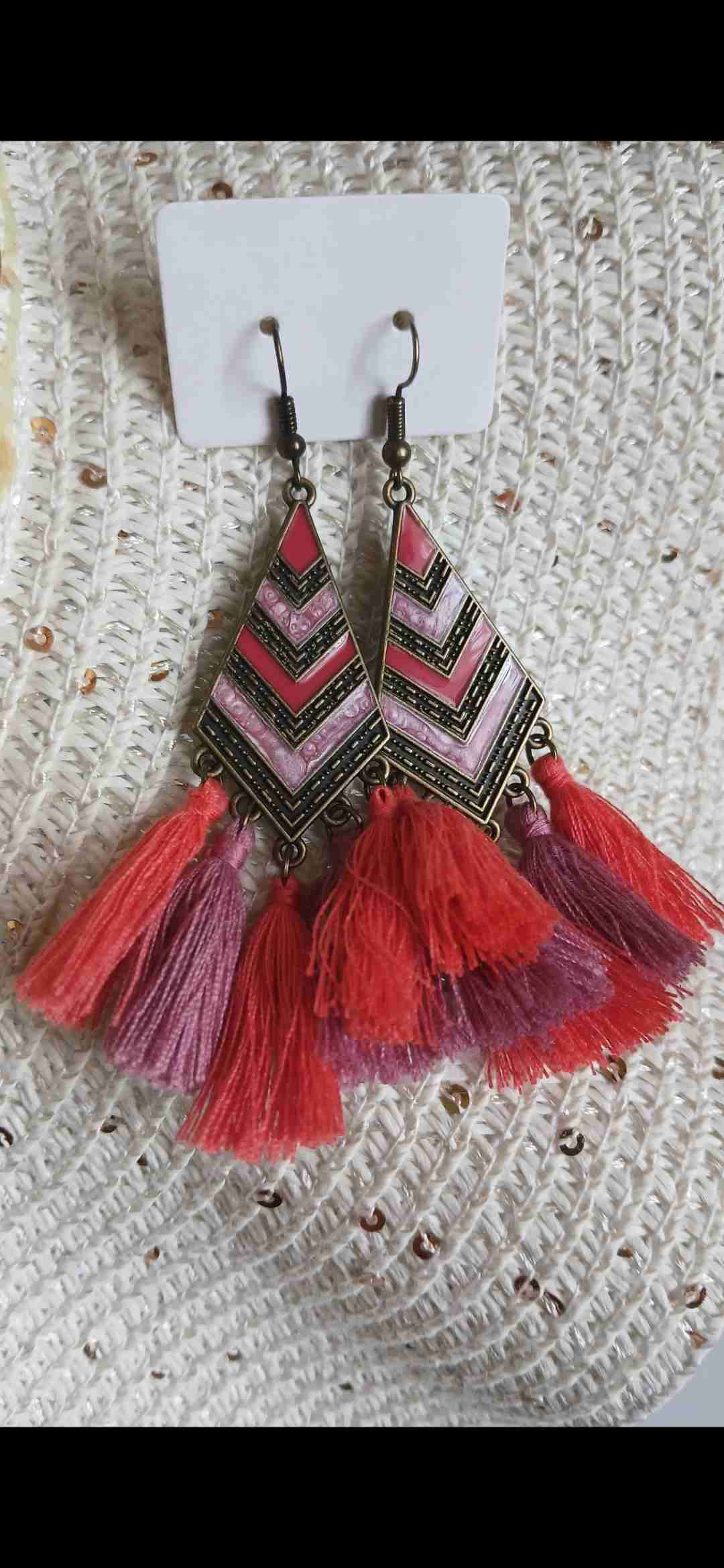 Aros colgantes con flecos rojos - miniatura 5