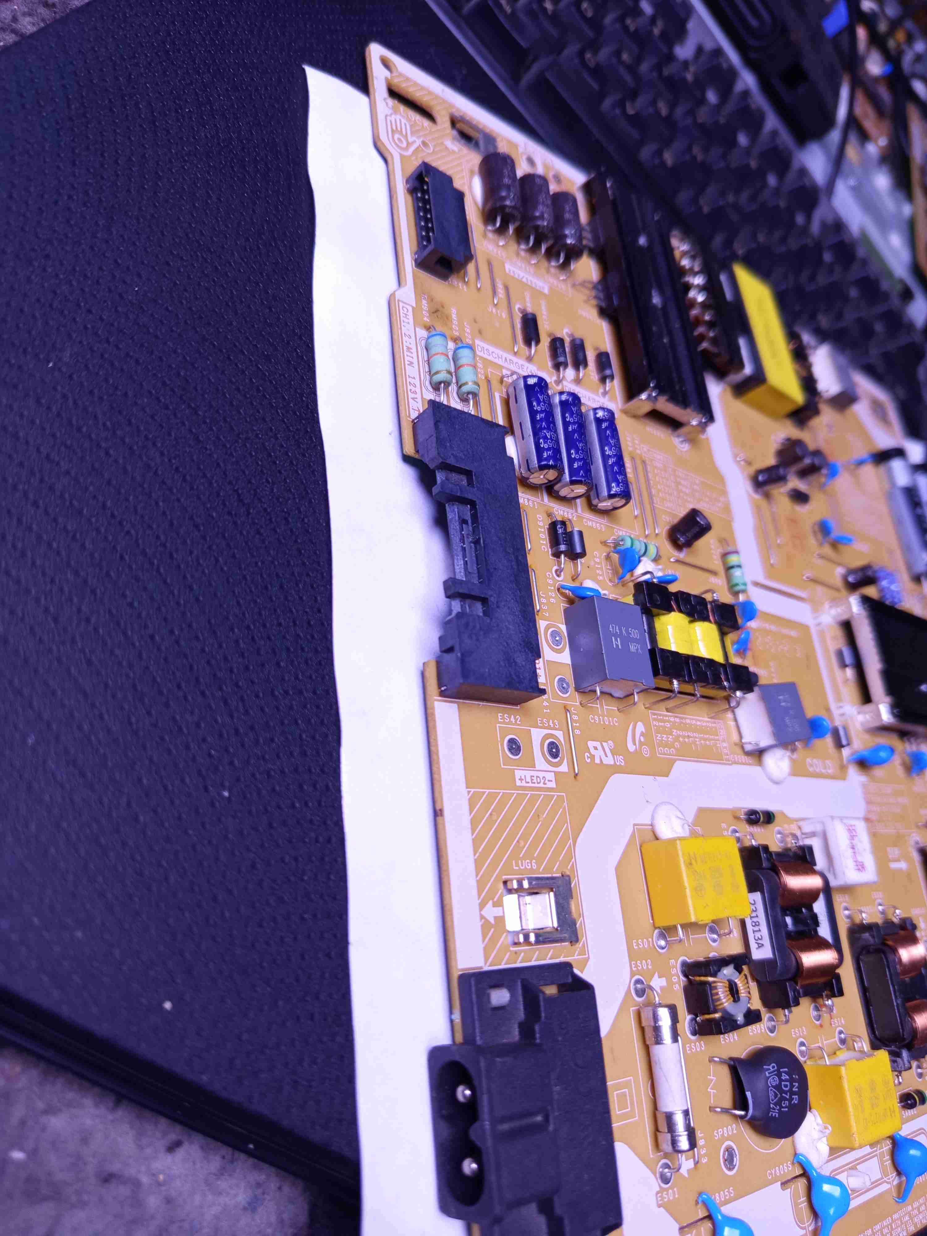 Fuente de poder televisor Samsung QN55Q60BAG - miniatura 2