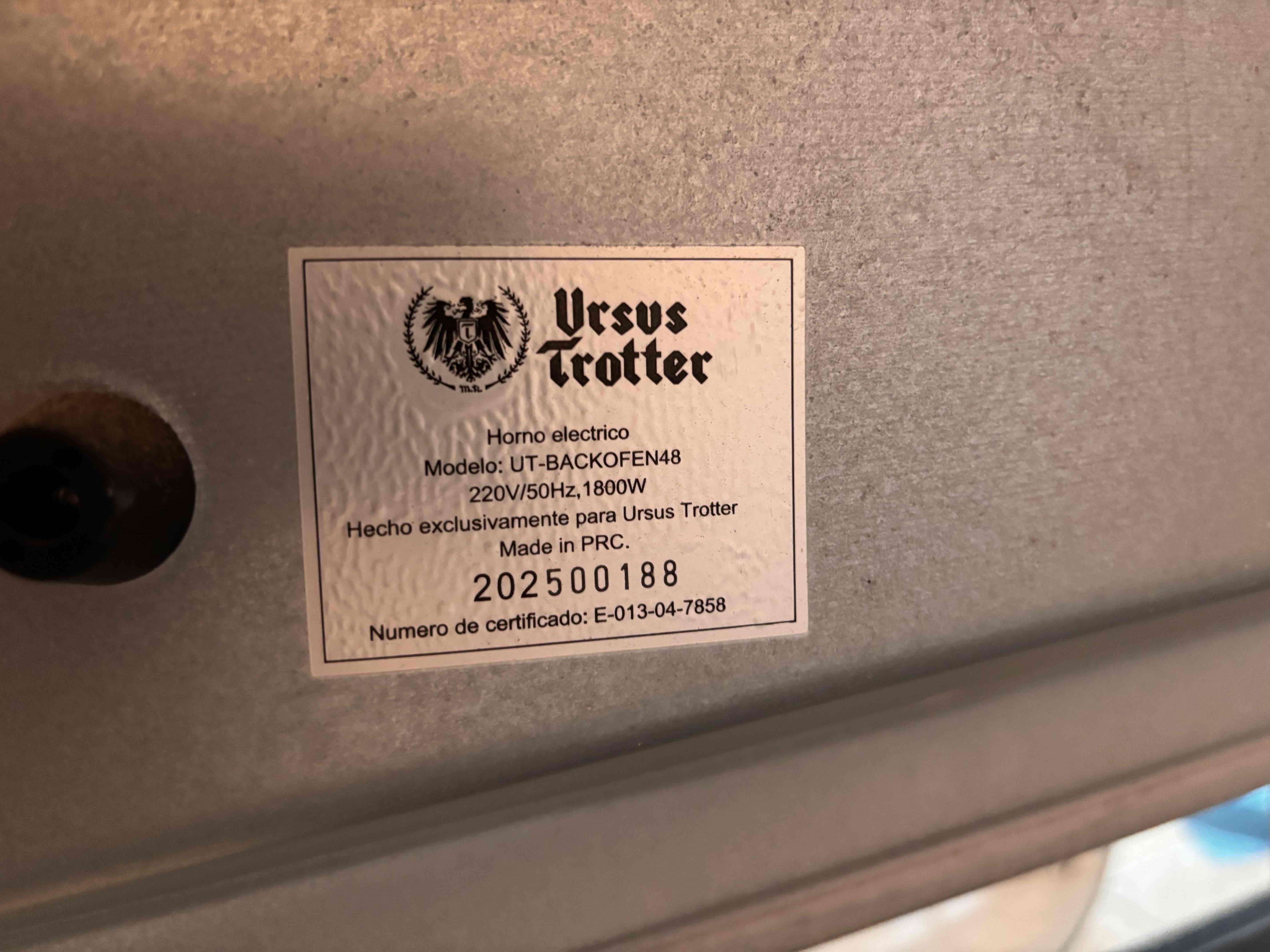 Horno eléctrico Ursus Trotter 48 lts - miniatura 2