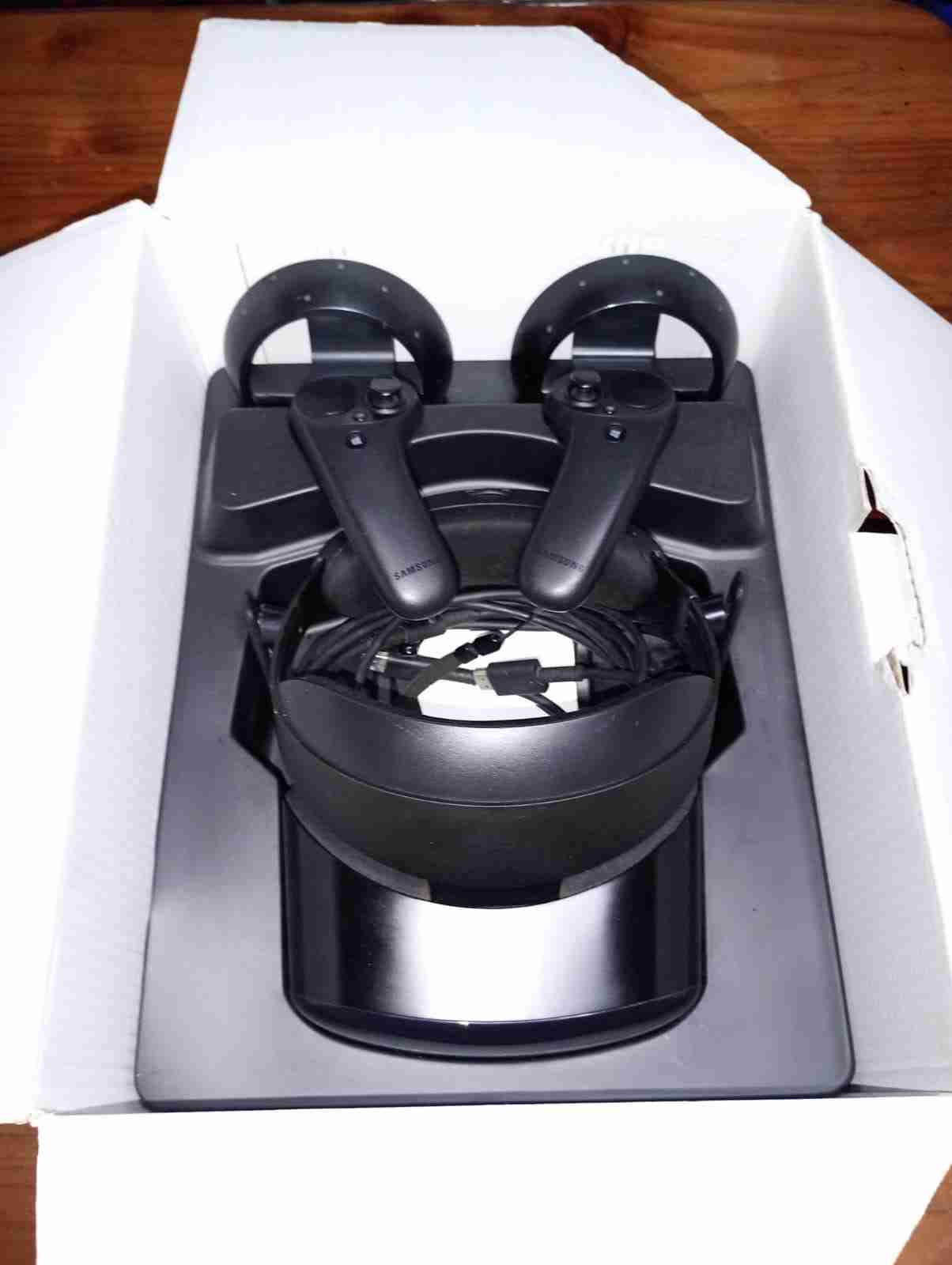 Samsung HMD Odyssey+ semi nuevo - miniatura 4