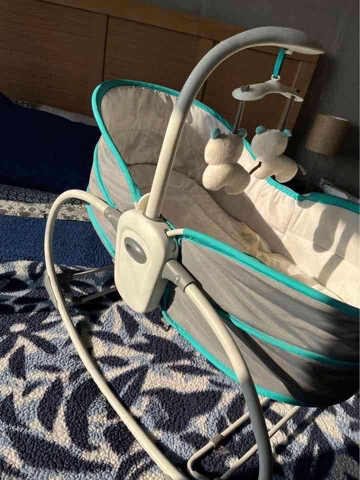 Cuna mecedora para bebé