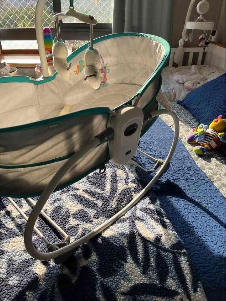Cuna mecedora para bebé - miniatura 3