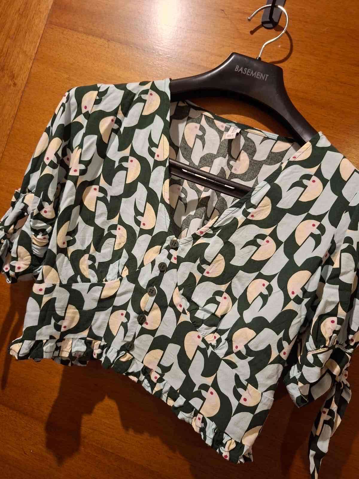 Blusa estampada tucanes