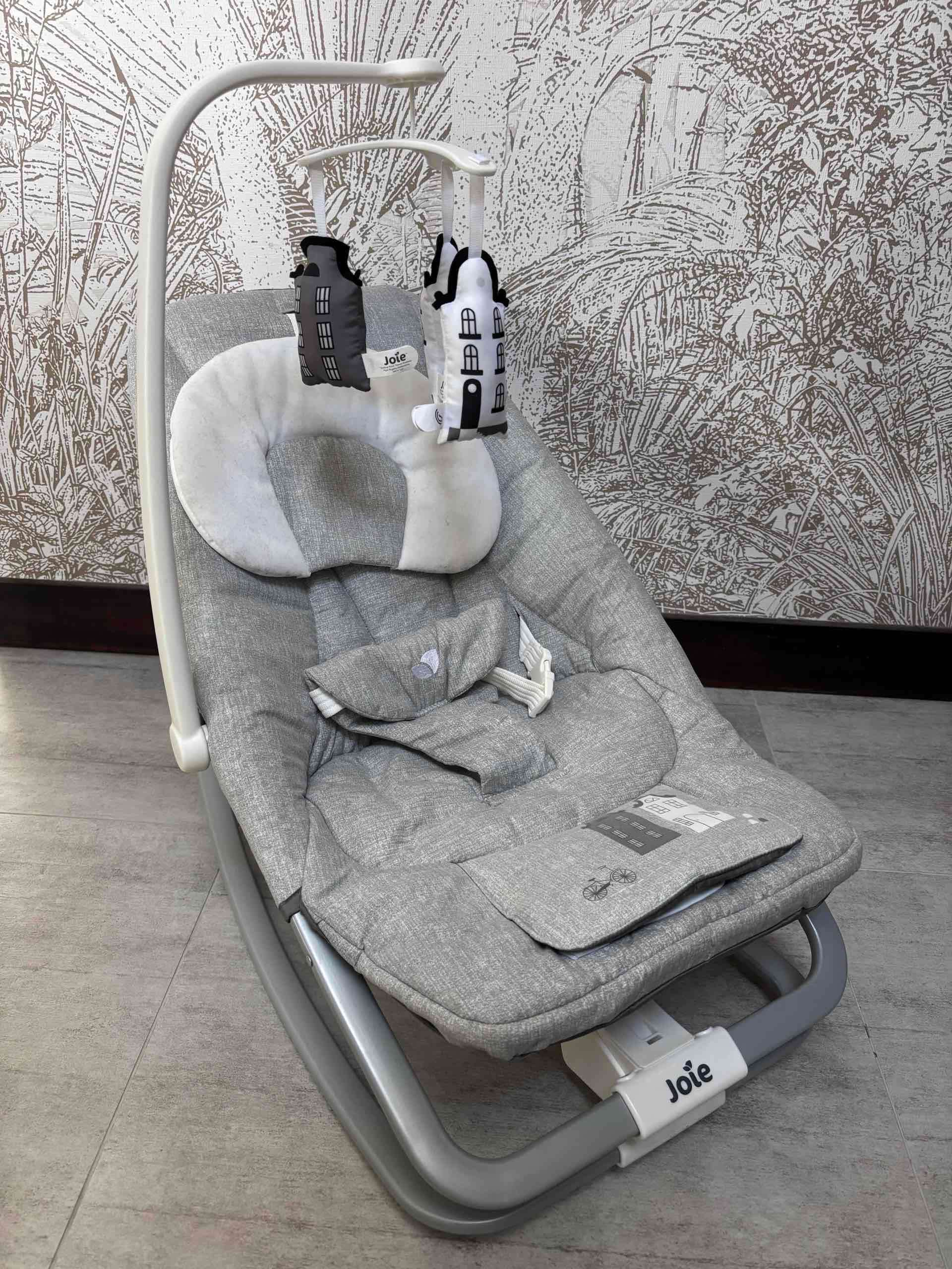 Silla mecedora para bebé Joie